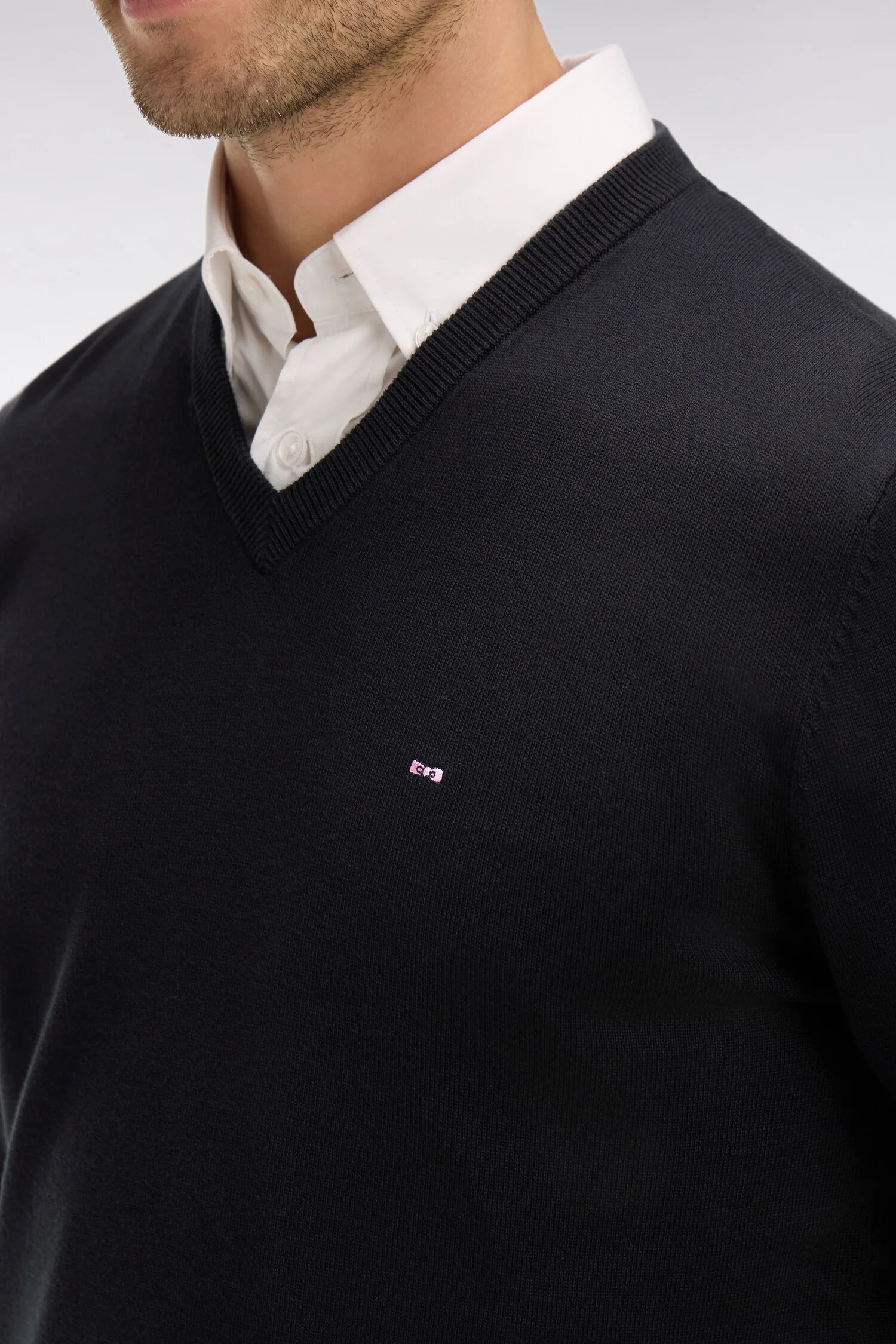 Pull noir Ă Â col V en coton - Image 4