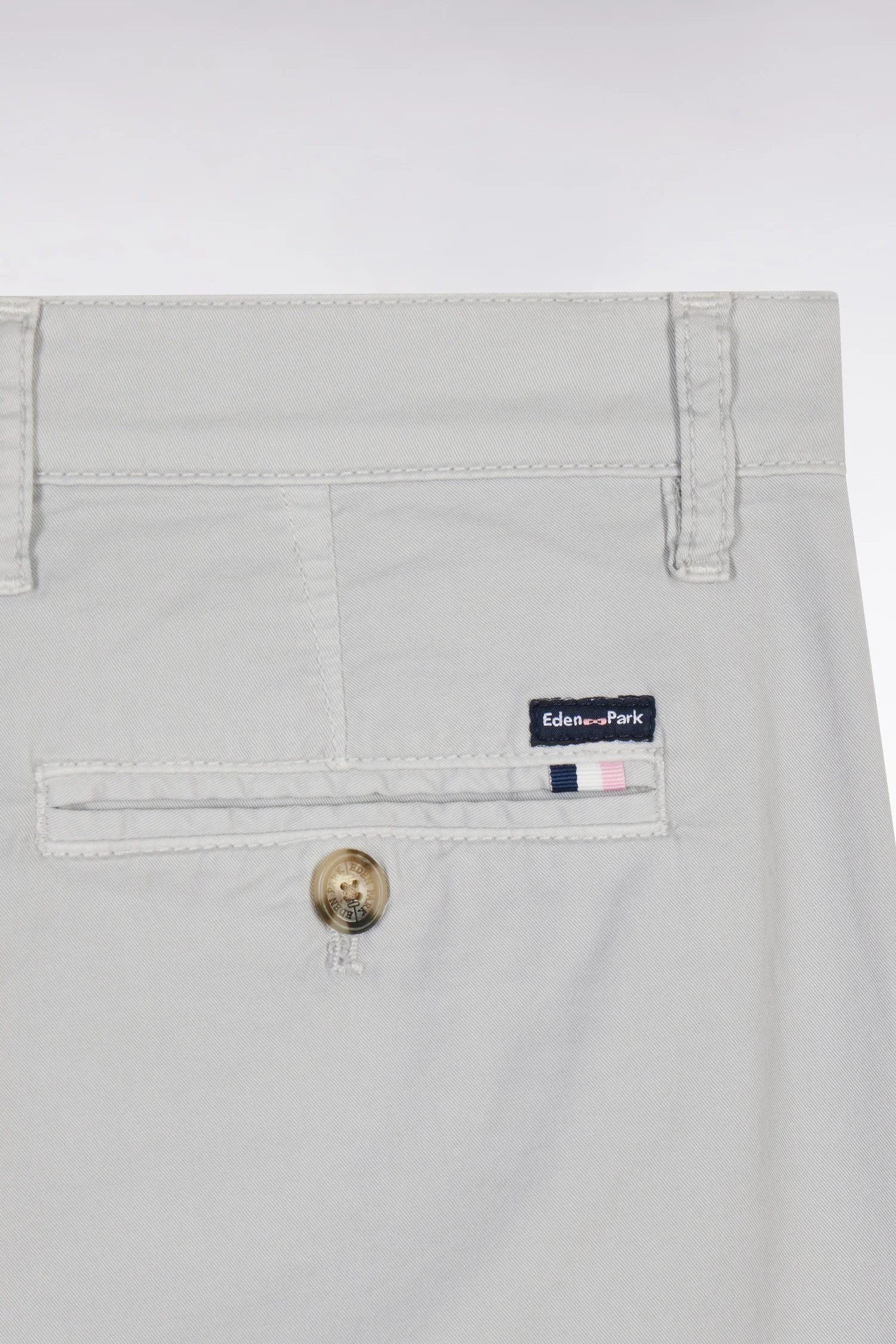 Bermuda chino en coton stretch gris coupe droite - Image 6