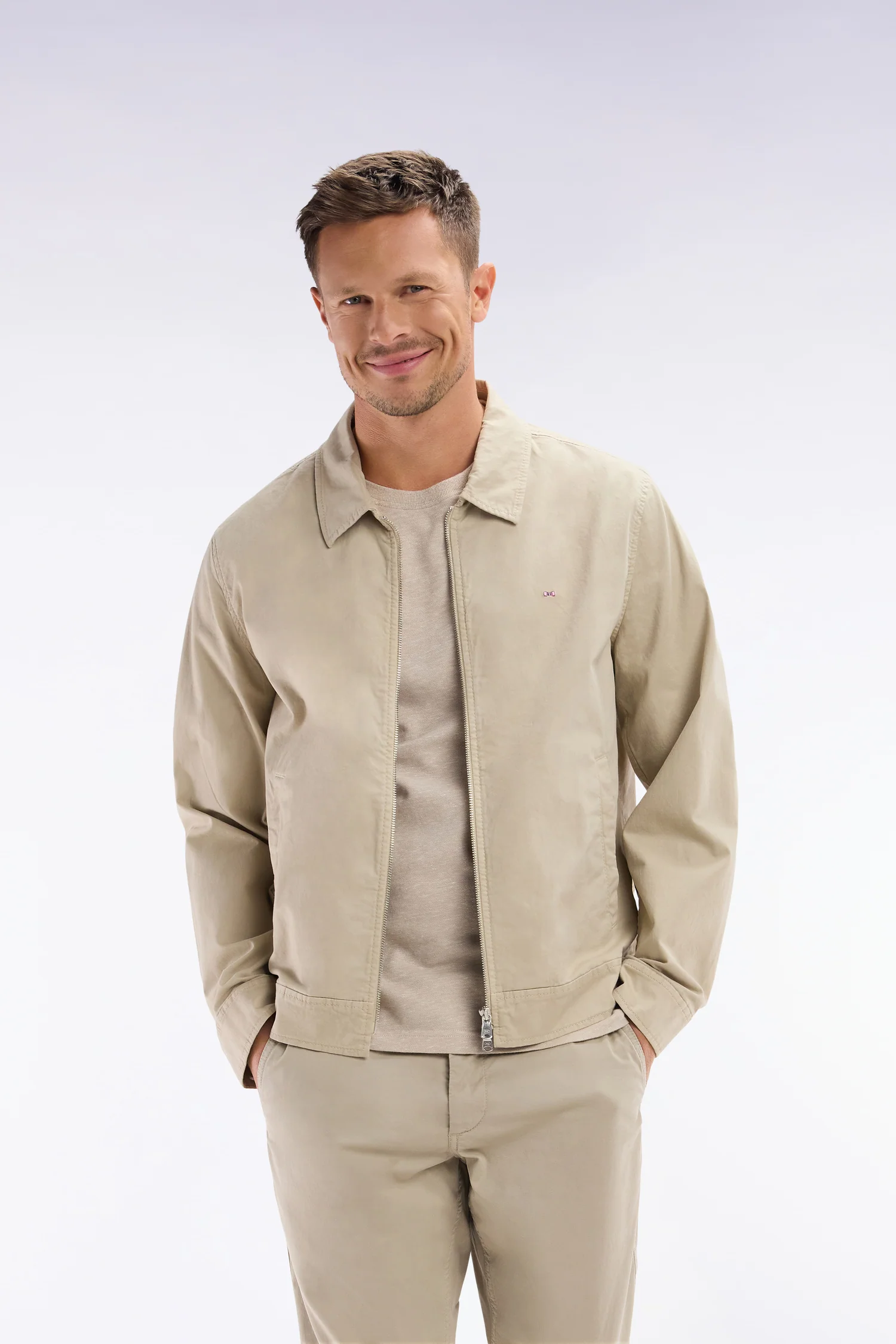 Blouson zippé en gabardine de coton stretch beige - Image 3