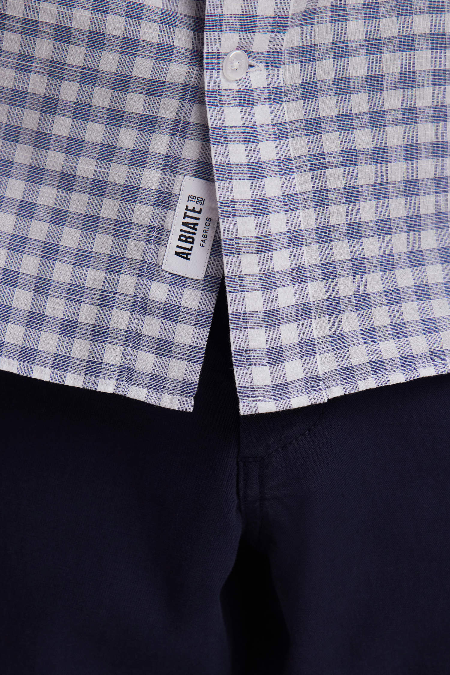 Chemise à manches courtes en coton à carreaux Vichy marine coupe droite - Image 3