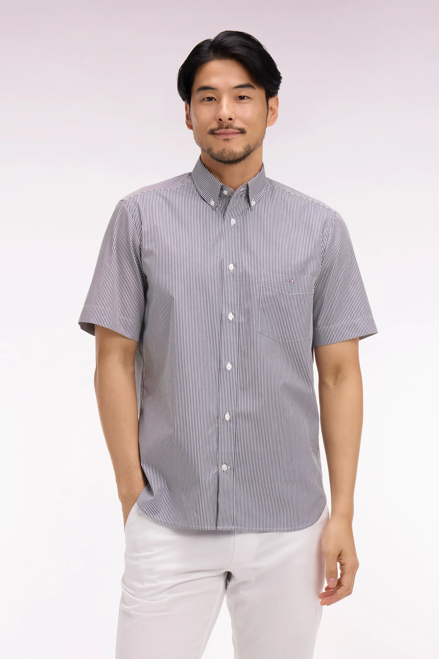 Chemise à manches courtes en coton à rayures bâtons marine