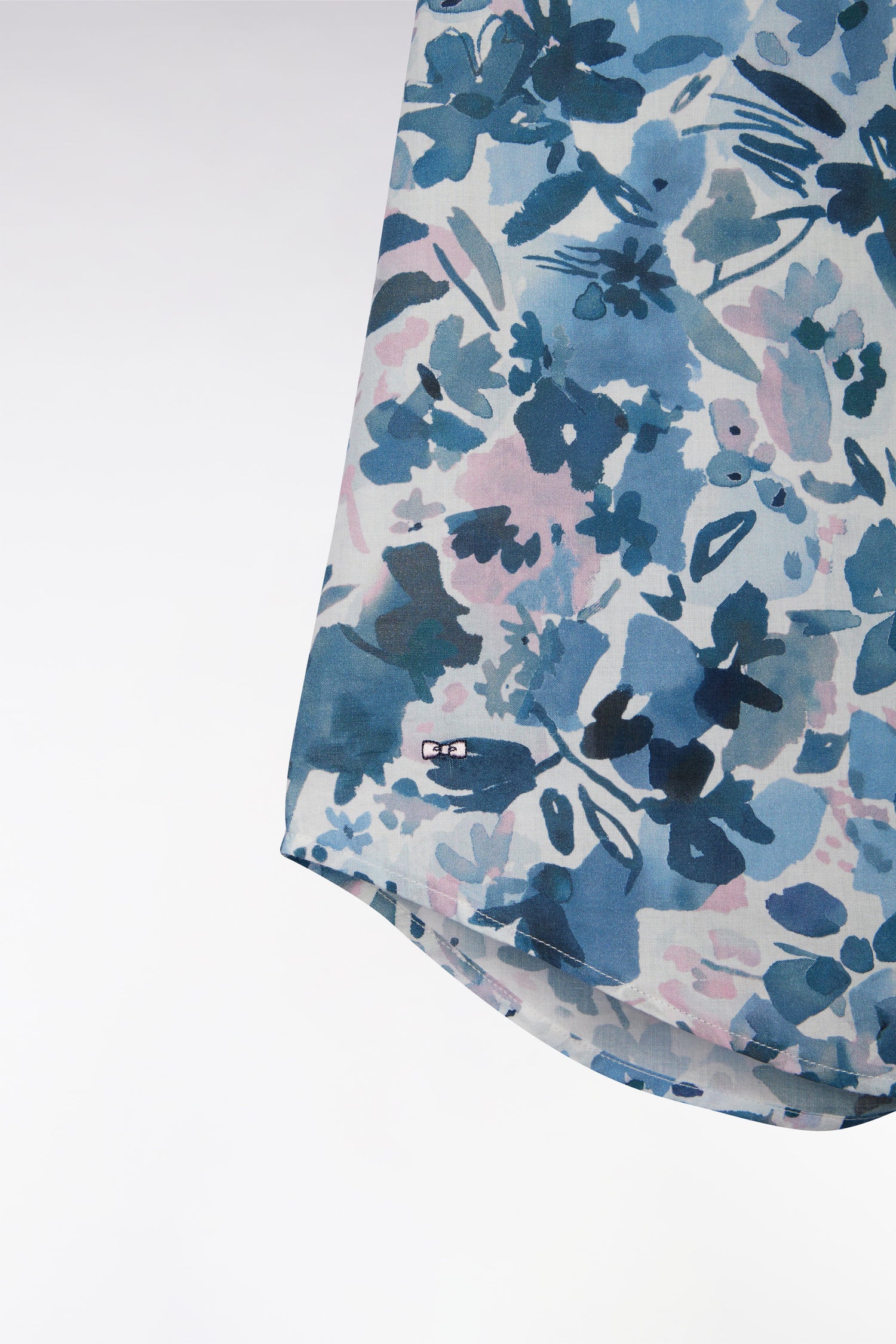 Chemise à manches courtes en coton imprimé floral marine coupe ajustée - Image 6