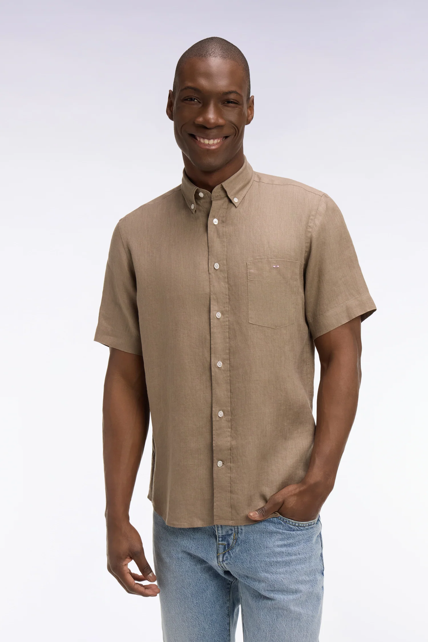 Chemise à manches courtes en lin marron - Image 3