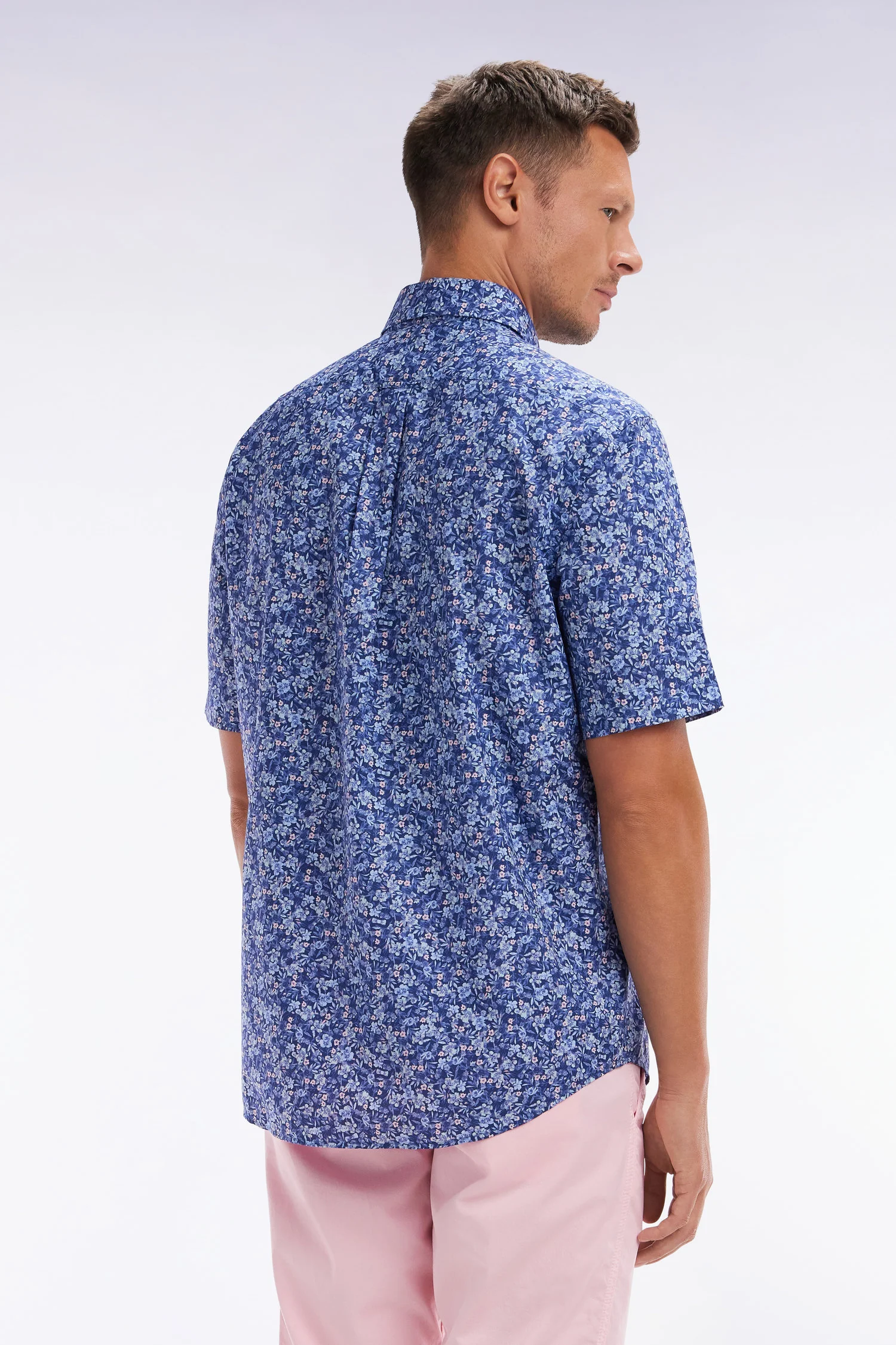 Chemise à manches courtes en popeline de coton Pima bleue micromotif floral coupe droite - Image 4