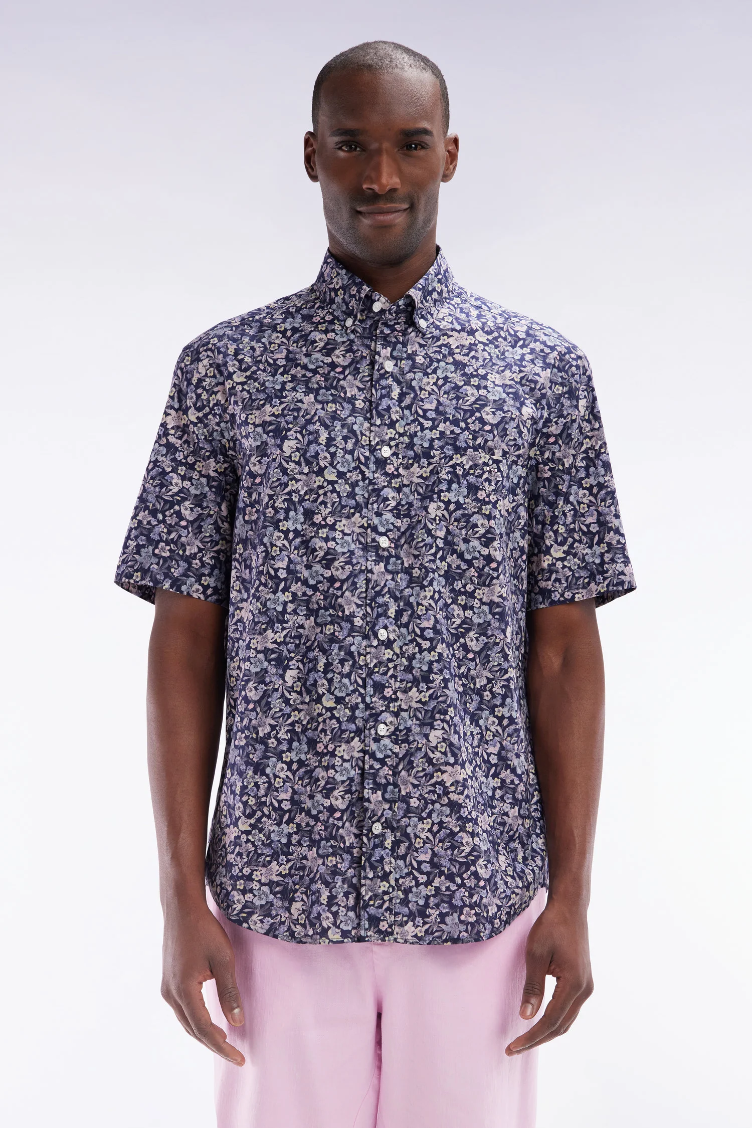 Chemise à manches courtes en popeline de coton Pima gris foncé micromotif floral coupe droite
