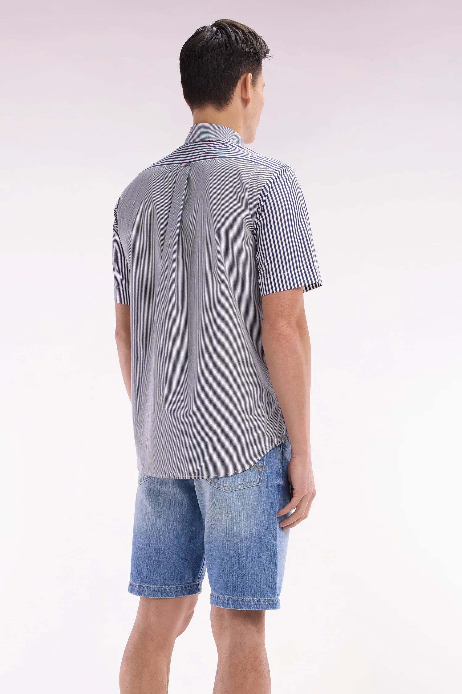 Chemise à manches courtes en popeline de coton rayée bleu foncé coupe droite - Image 4