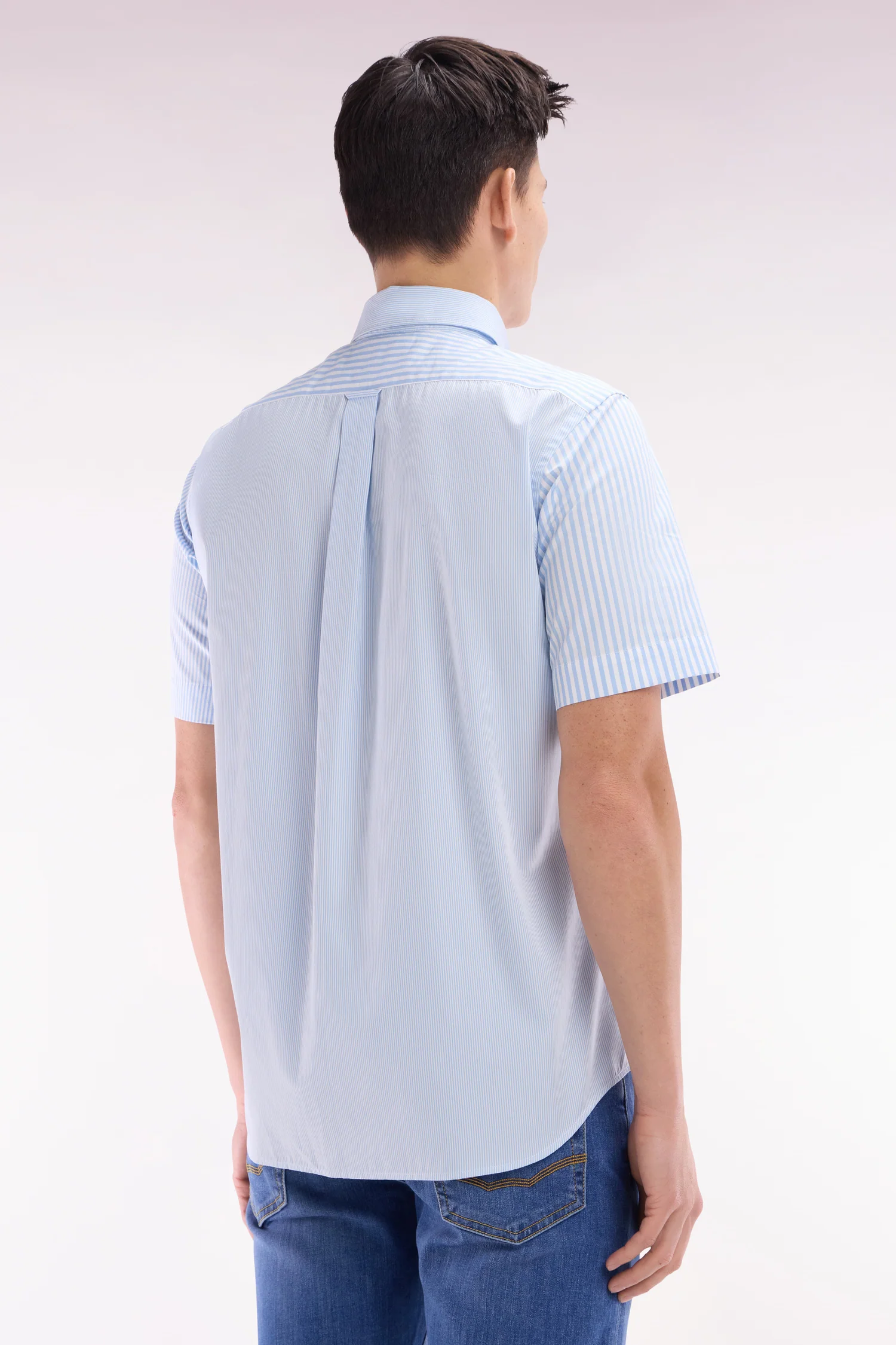 Chemise à manches courtes en popeline de coton rayée ciel coupe droite - Image 4