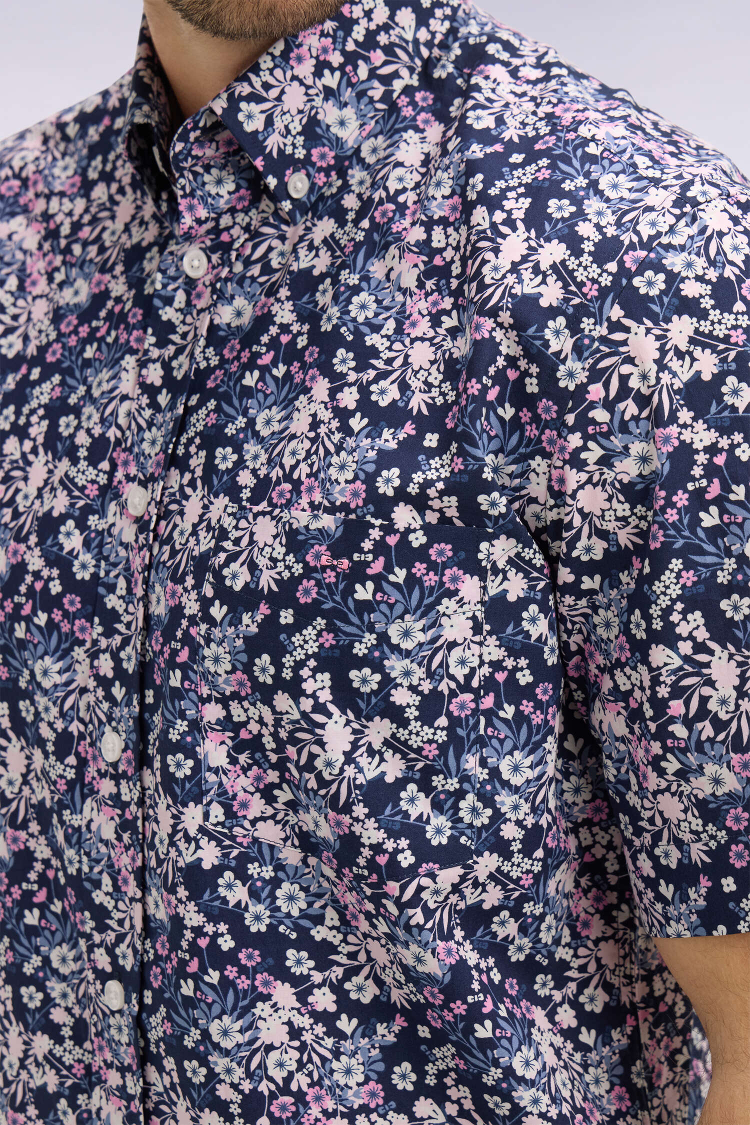 Chemise à manches courtes en popeline et chambray à motif floral rose - Image 4