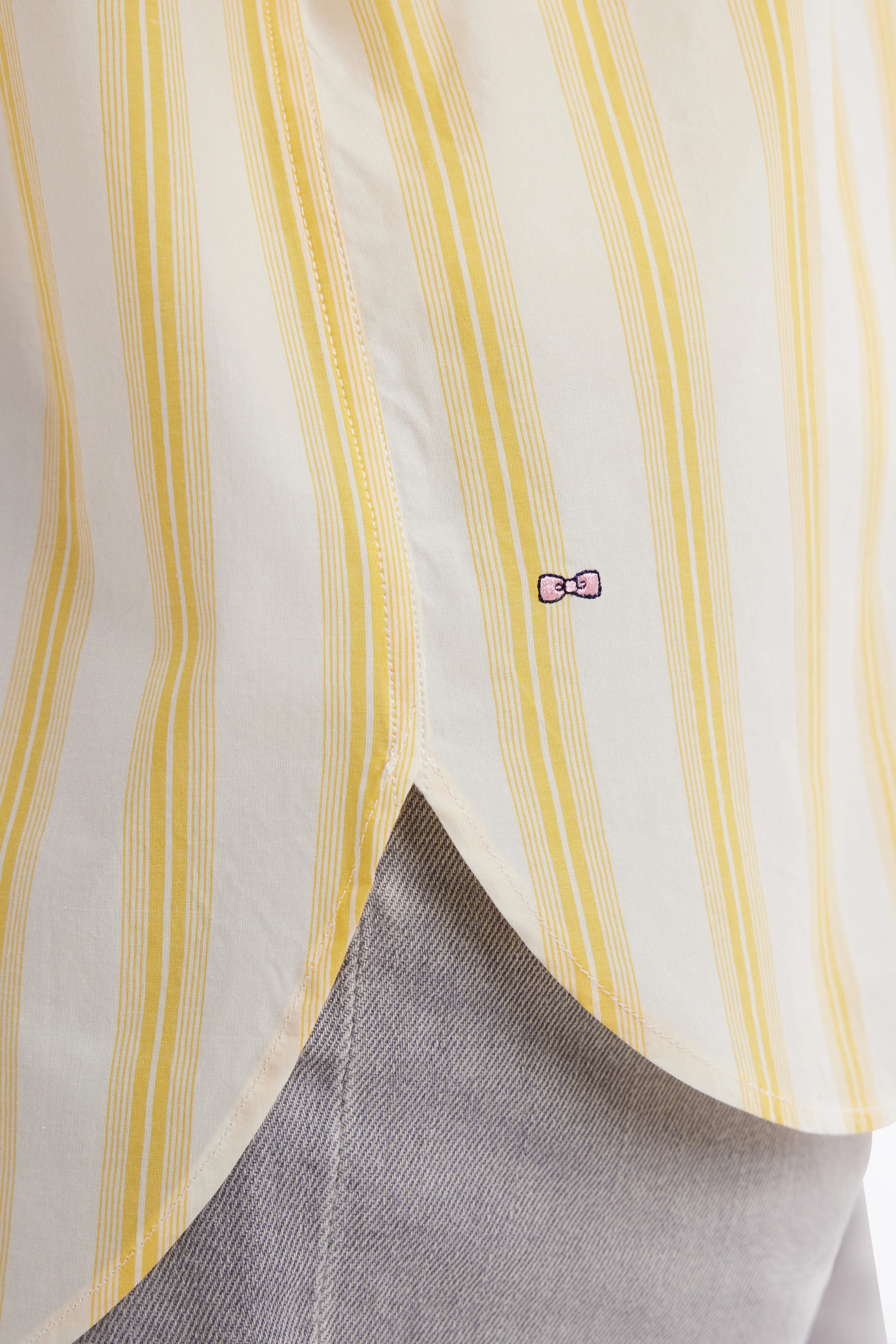 Chemise à manches courtes rayée en coton jaune et blanche coupe oversized - Image 5