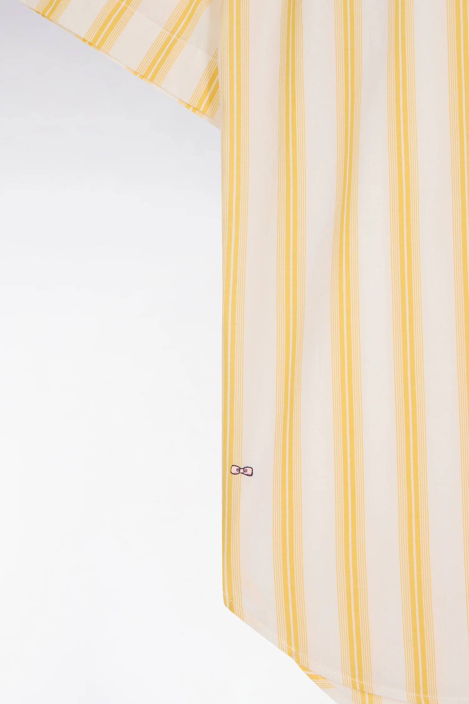 Chemise à manches courtes rayée en coton jaune et blanche coupe oversized - Image 6