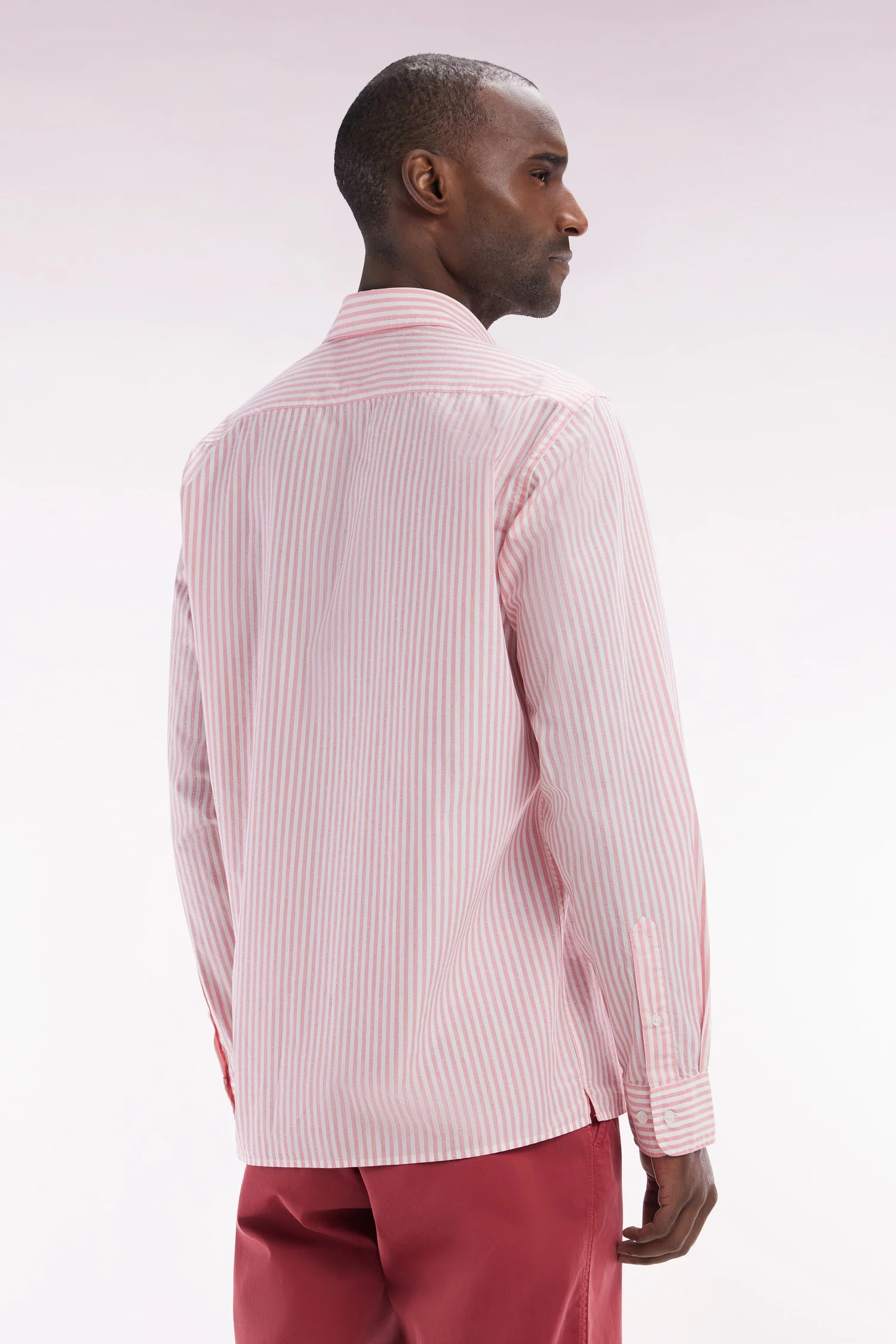 Chemise en coton à rayures roses coupe droite - Image 4