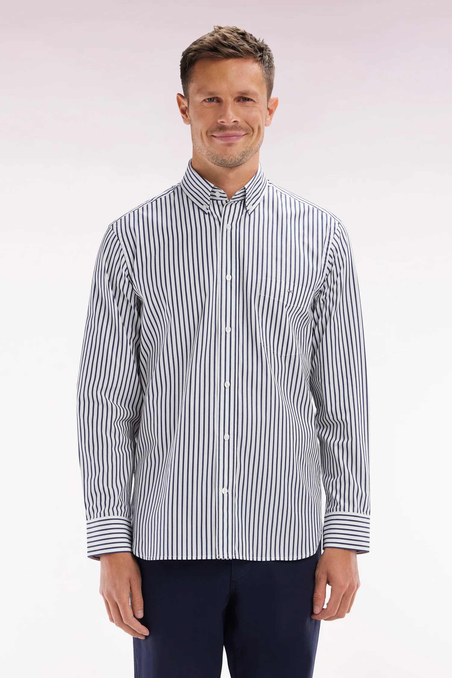 Chemise en coton rayée bleue coupe droite