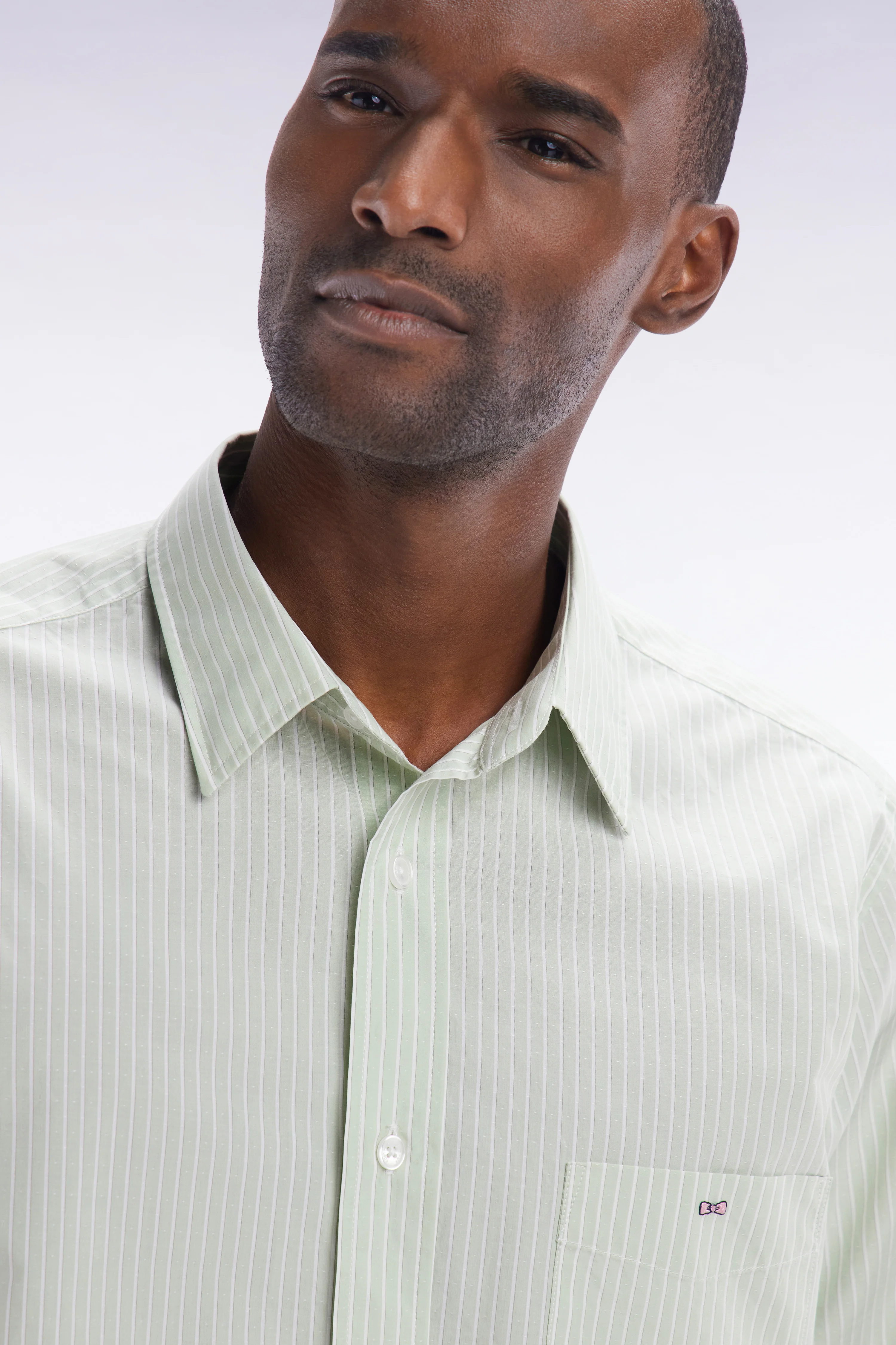 Chemise en coton verte et blanche à rayures bâtons coupe droite - Image 5