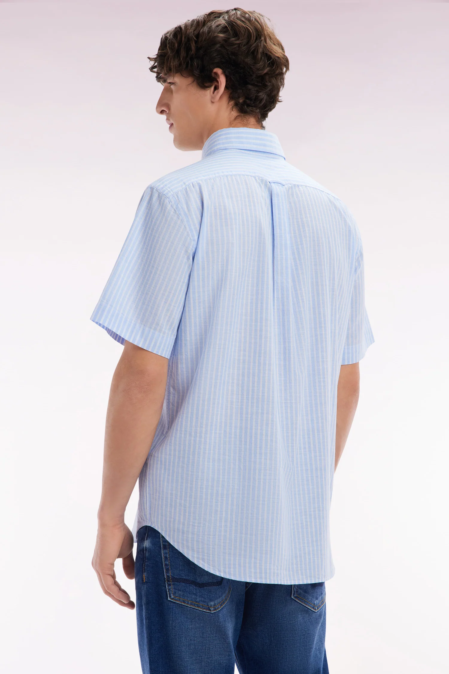 Chemise rayée à manches courtes en coton ciel coupe droite - Image 4