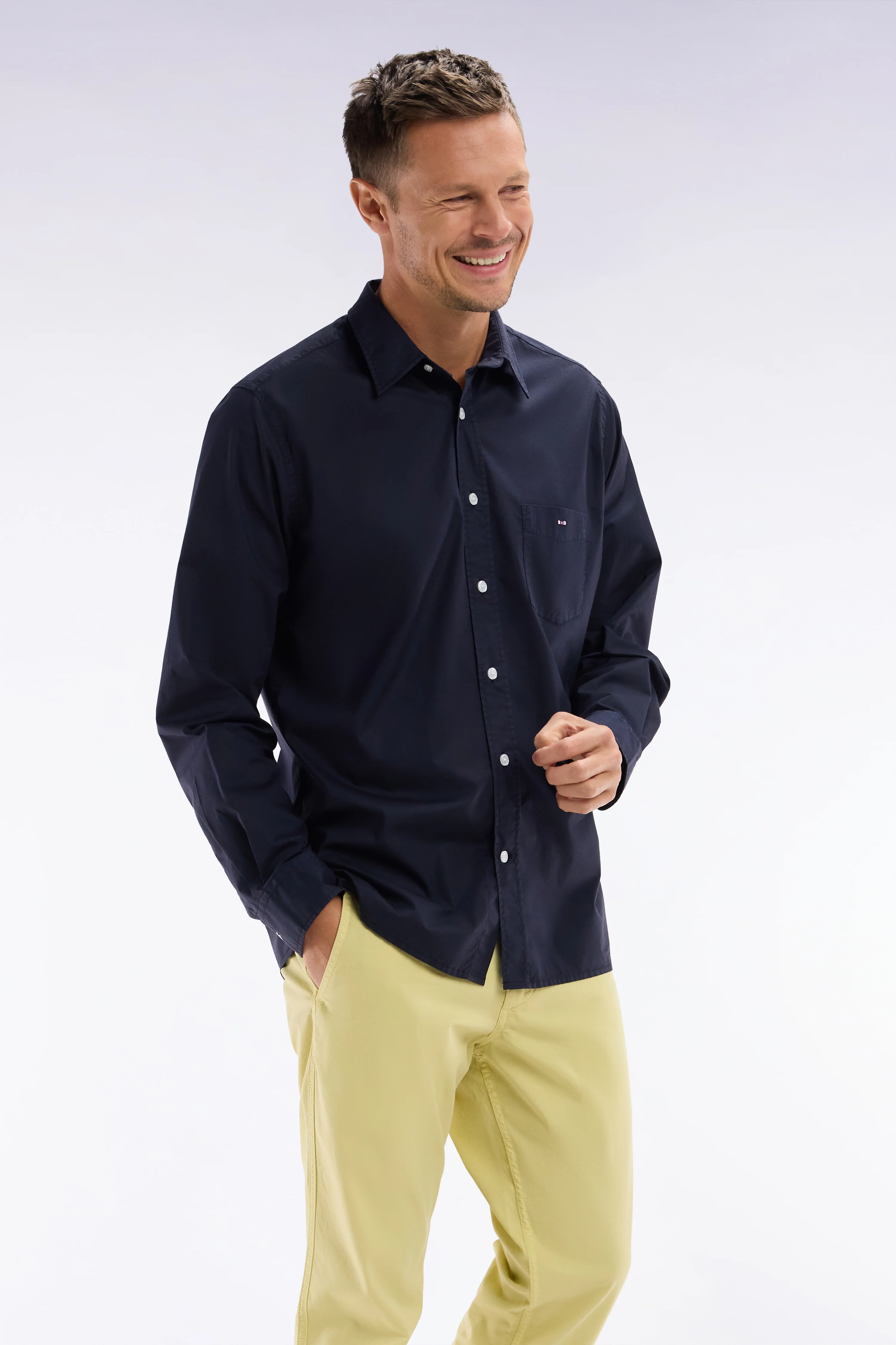 Chemise unisexe en coton et lyocell stretch marine coupe droite - Image 3