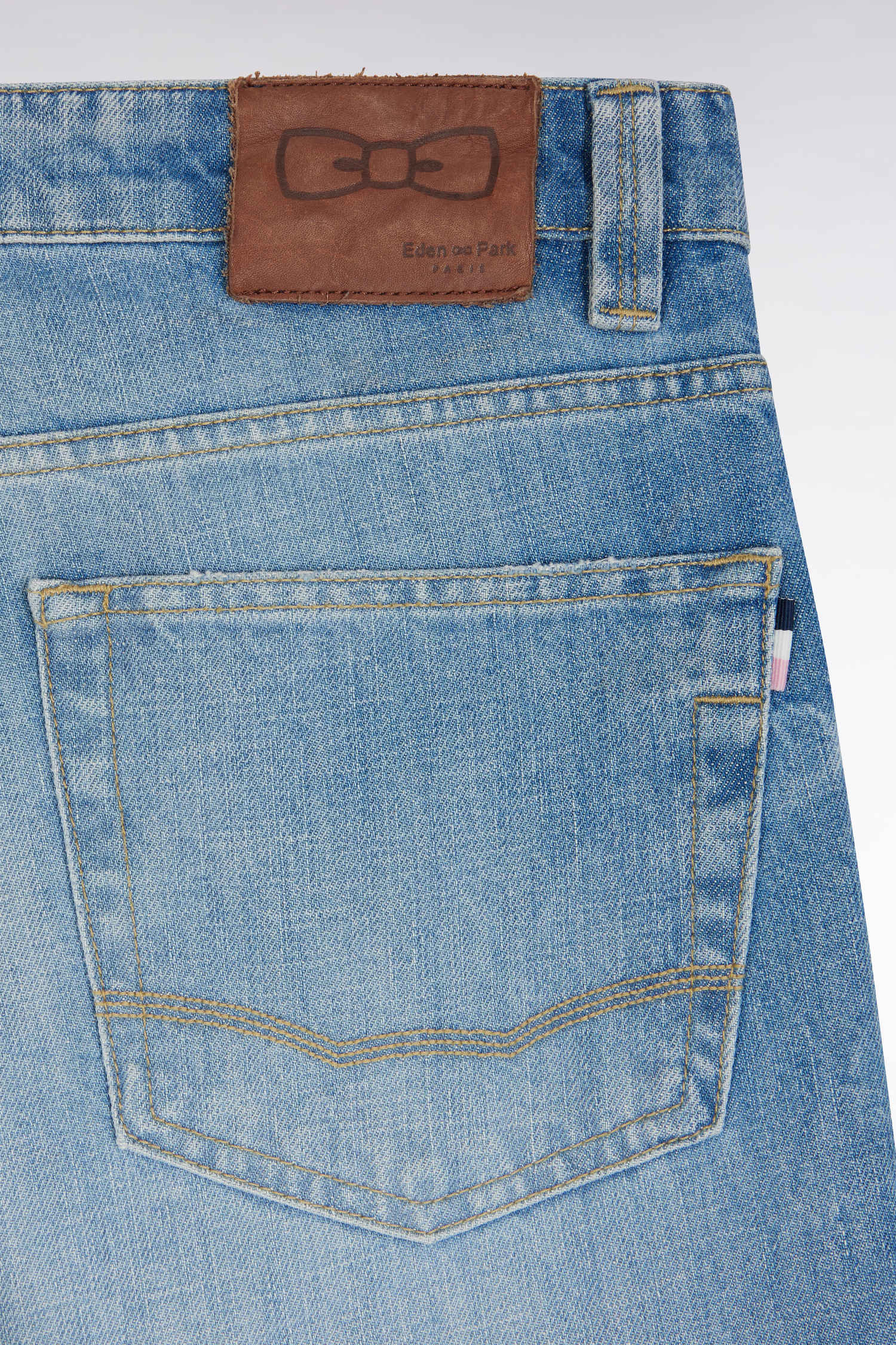 Jean 5 poches en denim bleu délavage stone bleach coupe Comfort - Image 6