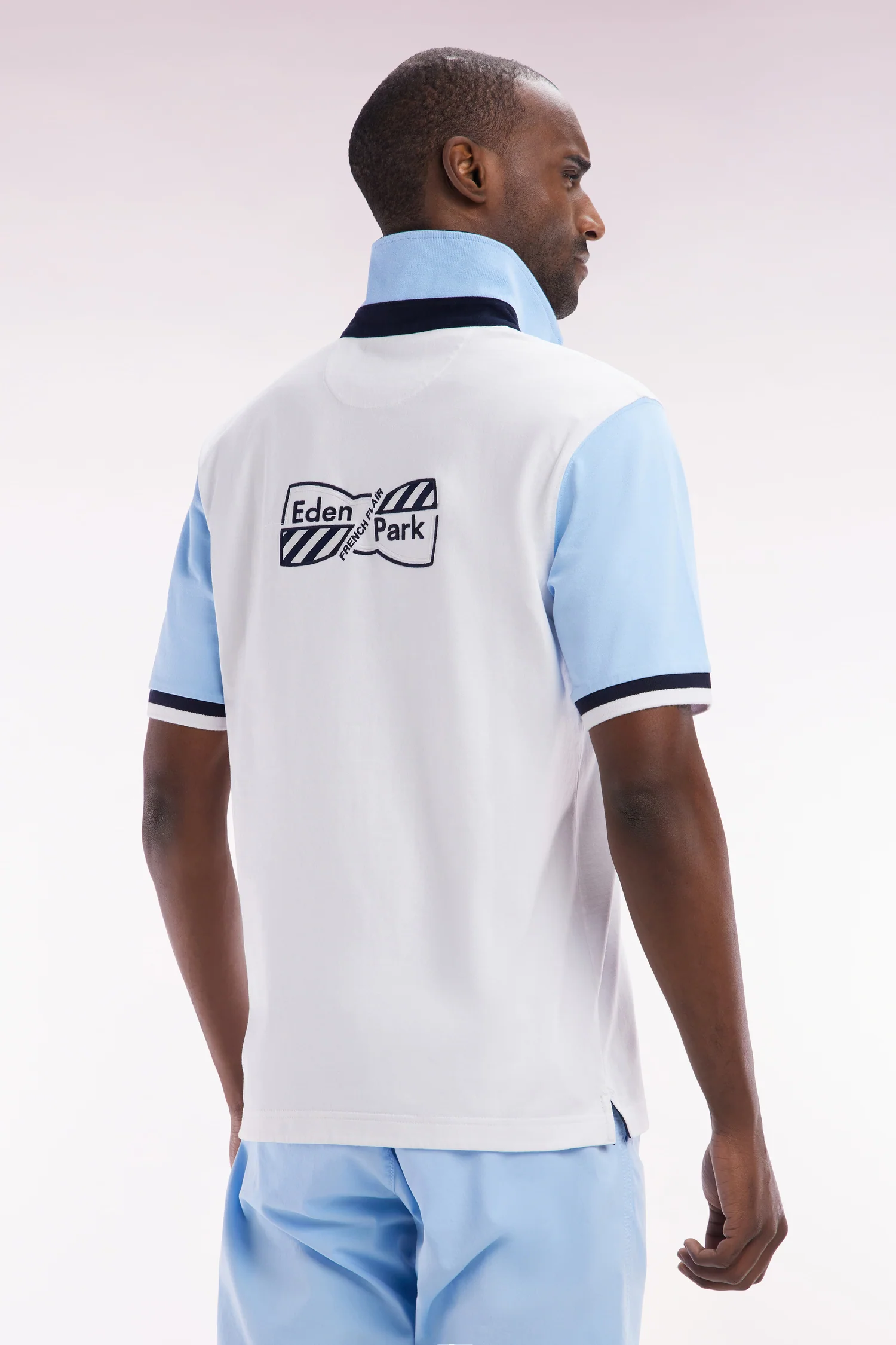 Maillot à manches courtes en jersey de coton ciel coupe droite broderies nœud papillon - Image 4