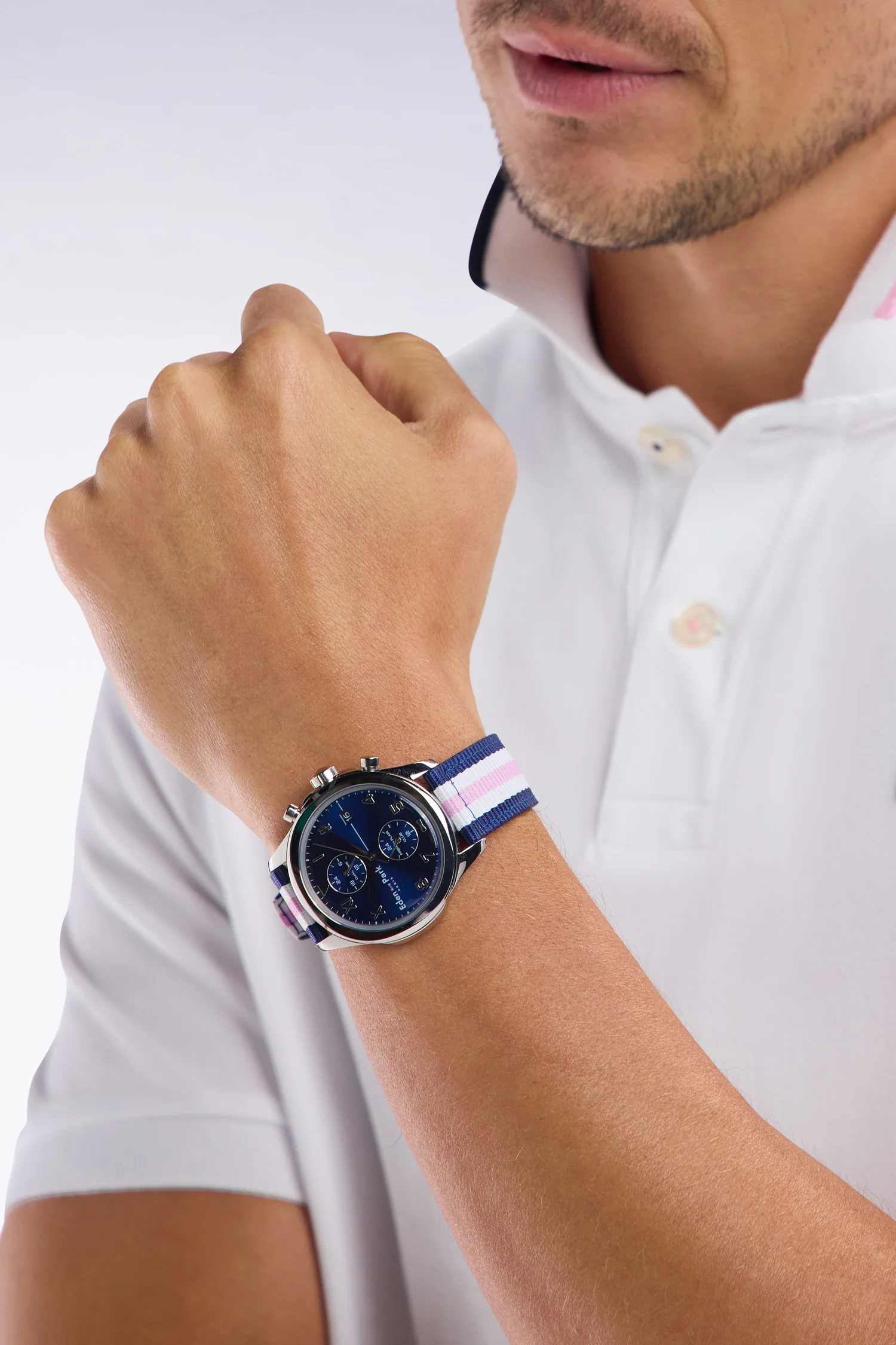 Montre à quartz dual time fond bleu bracelet NATO tricolore - Image 2