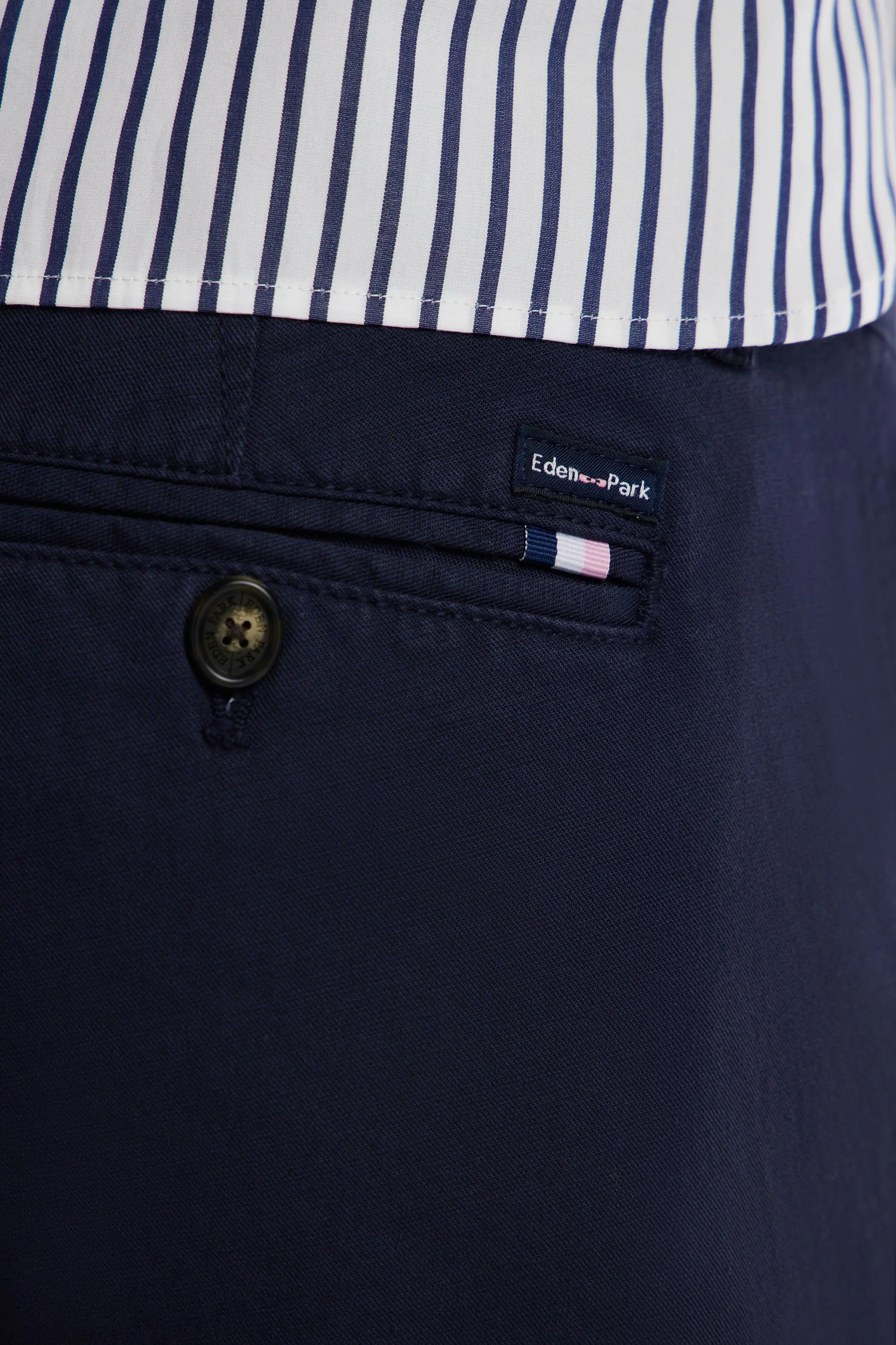 Pantalon chino sans pli en coton et lin stretch marine coupe droite - Image 3