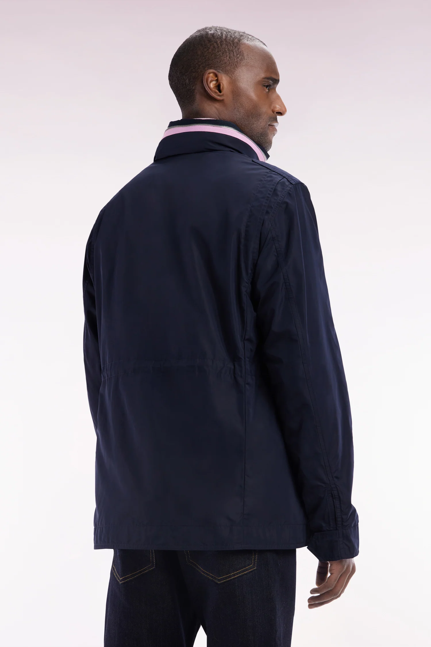 Parka courte 4 poches à col montant et capuche en polyamide bleu marine - Image 3