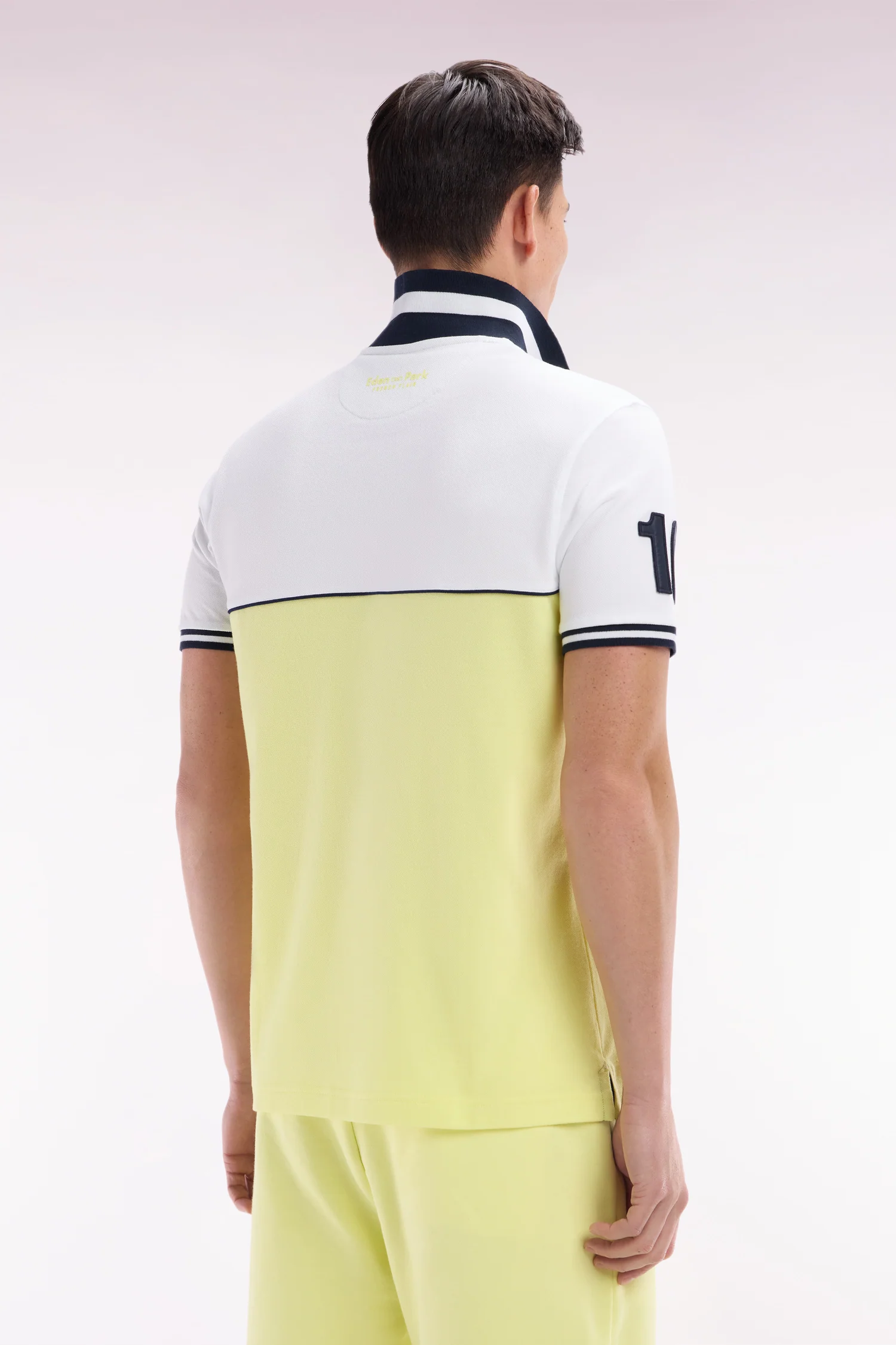 Polo à manches courtes bicolore en coton jaune et blanc coupe décontractée - Image 4