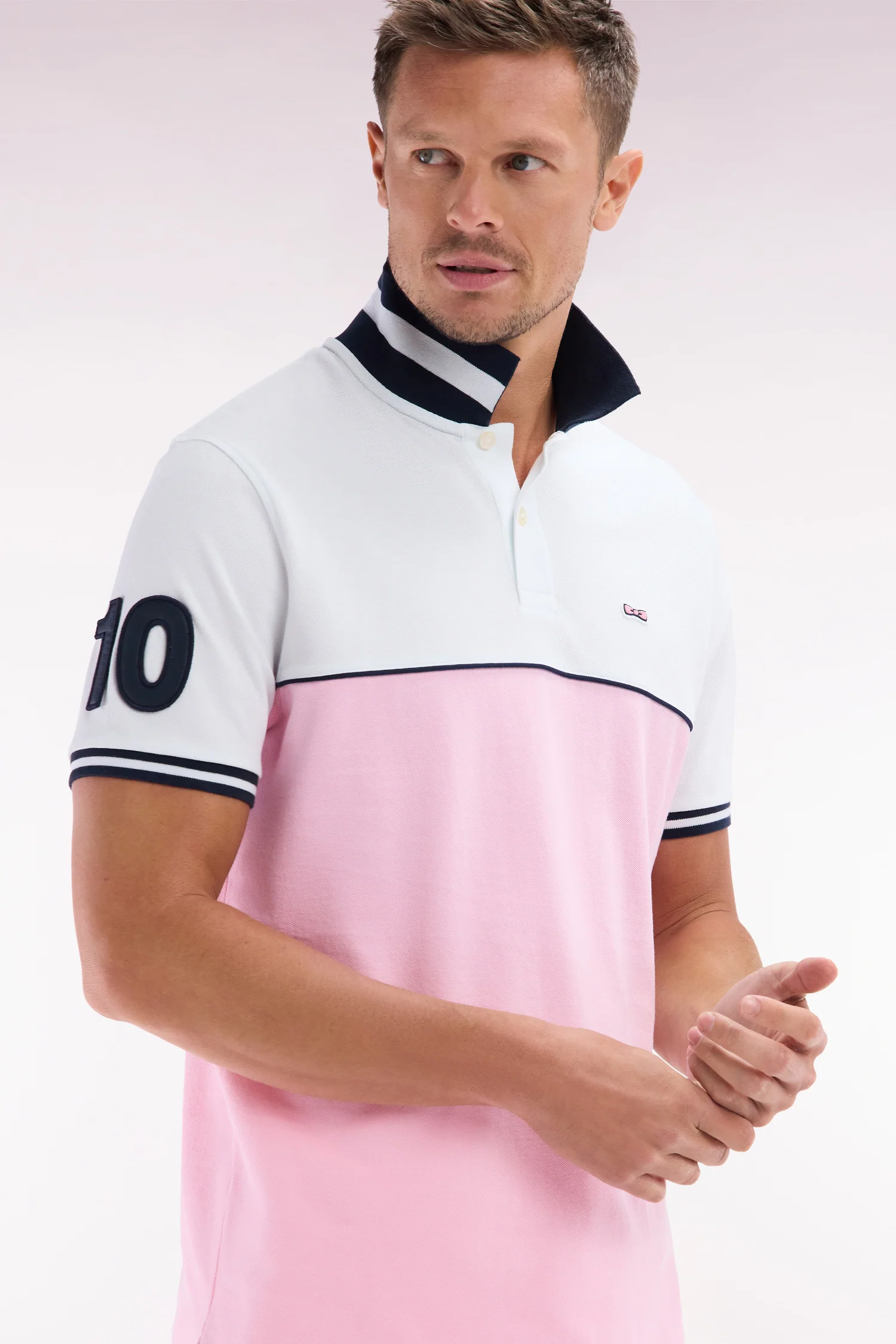 Polo à manches courtes bicolore en coton rose et blanc coupe décontractée - Image 3