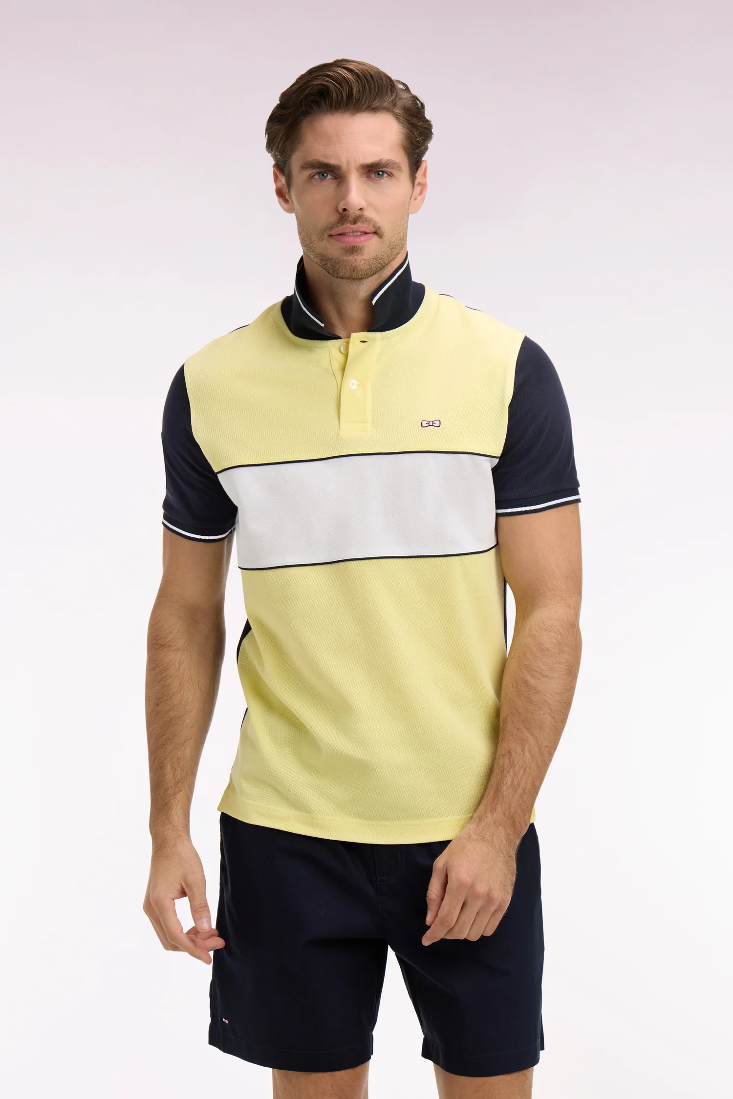 Polo Ă manches courtes en coton jaune clair et marine coupe regular - Image 3
