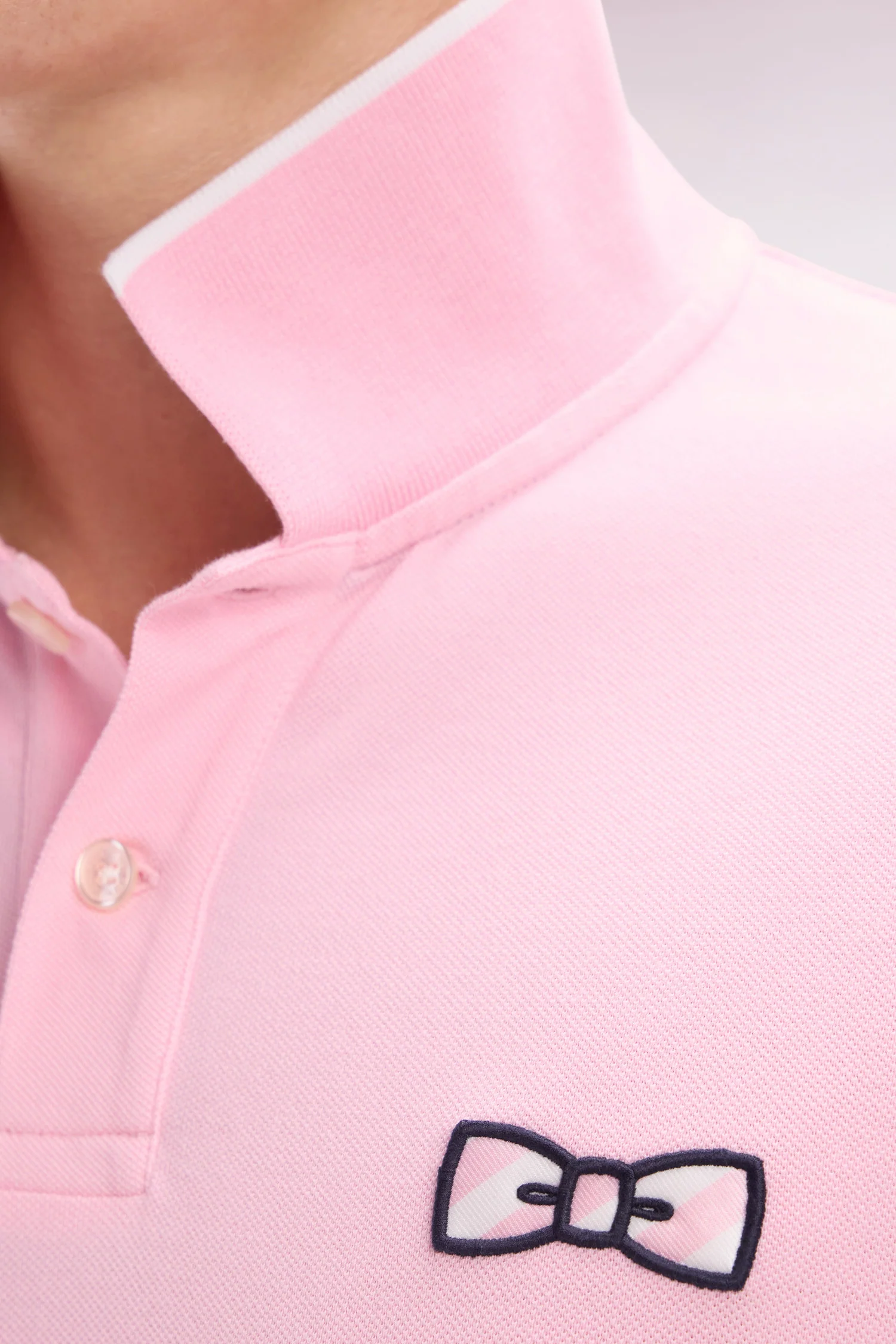Polo à manches courtes en coton rose broderie ton sur ton coupe décontractée - Image 5