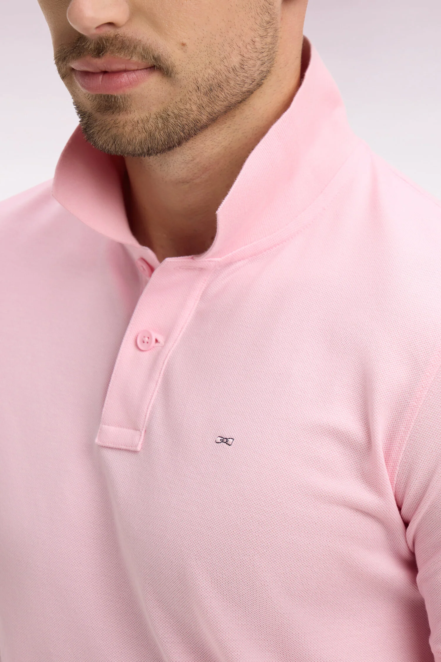 Polo à manches courtes en coton rose clair coupe regular - Image 4