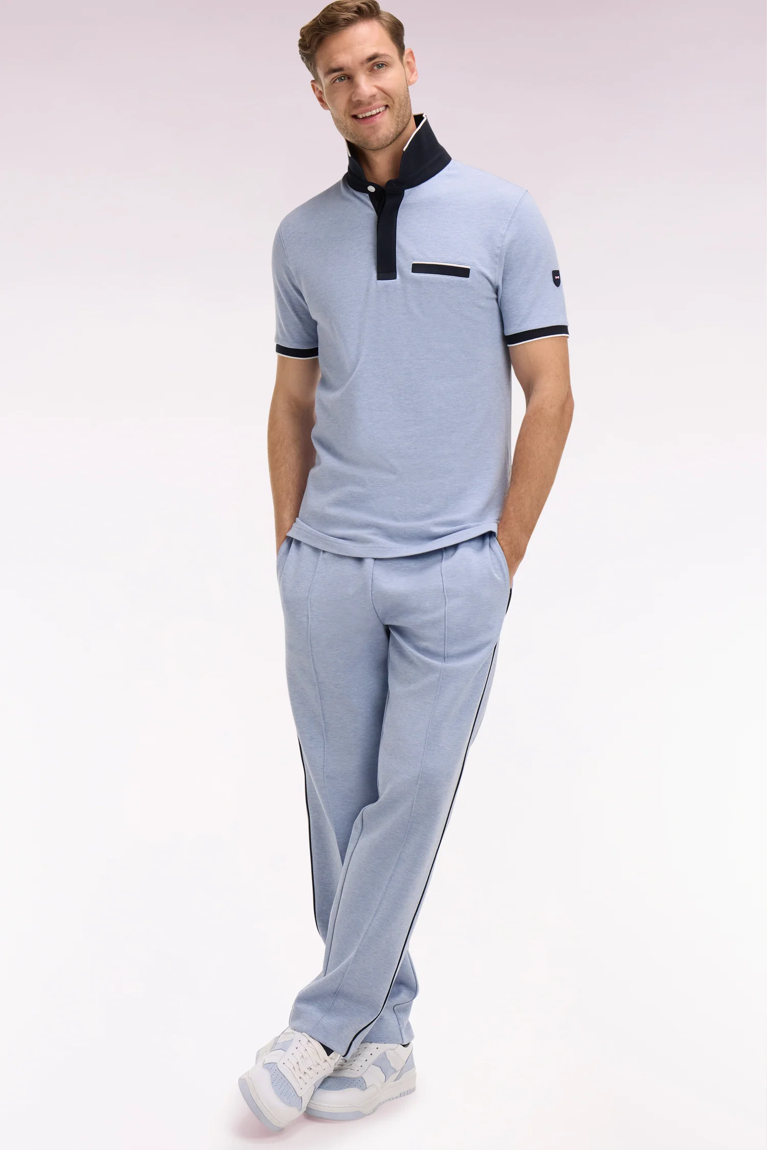 Polo manches courtes en piqué coton stretch ciel coupe slim