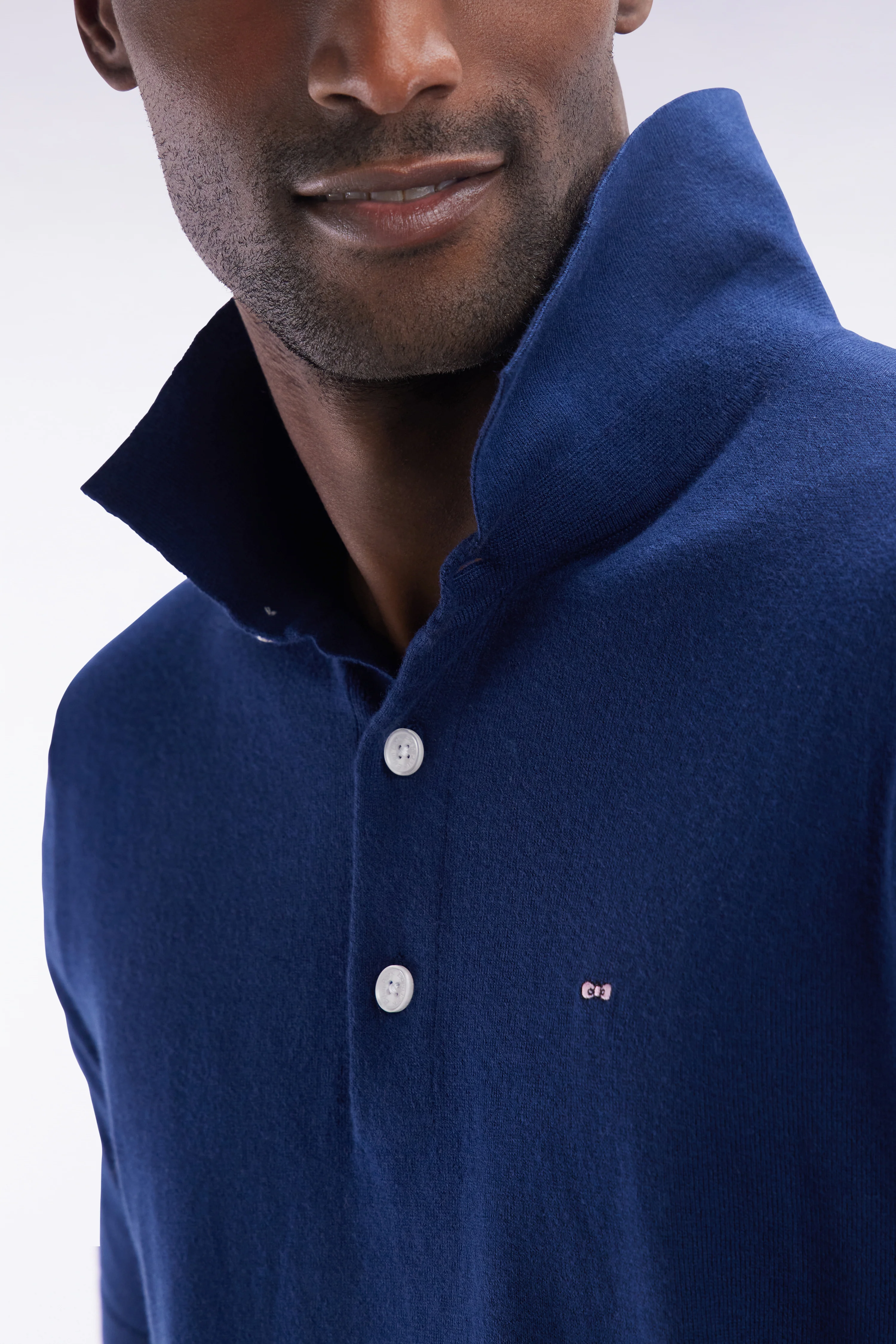 Pull col polo en coton et soie mélangés marine coupe droite - Image 5