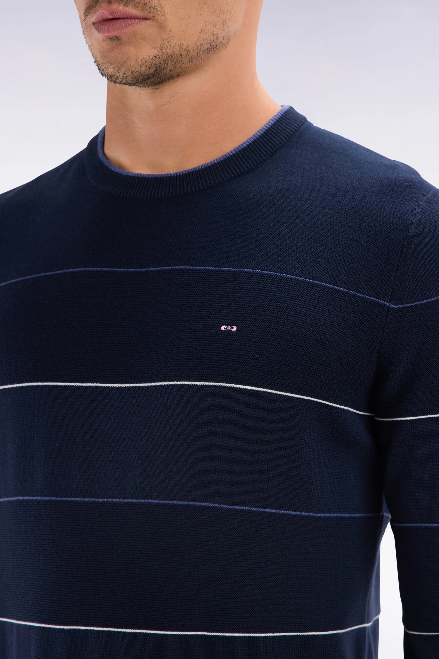 Pull col rond cerclé en coton marine - Image 4