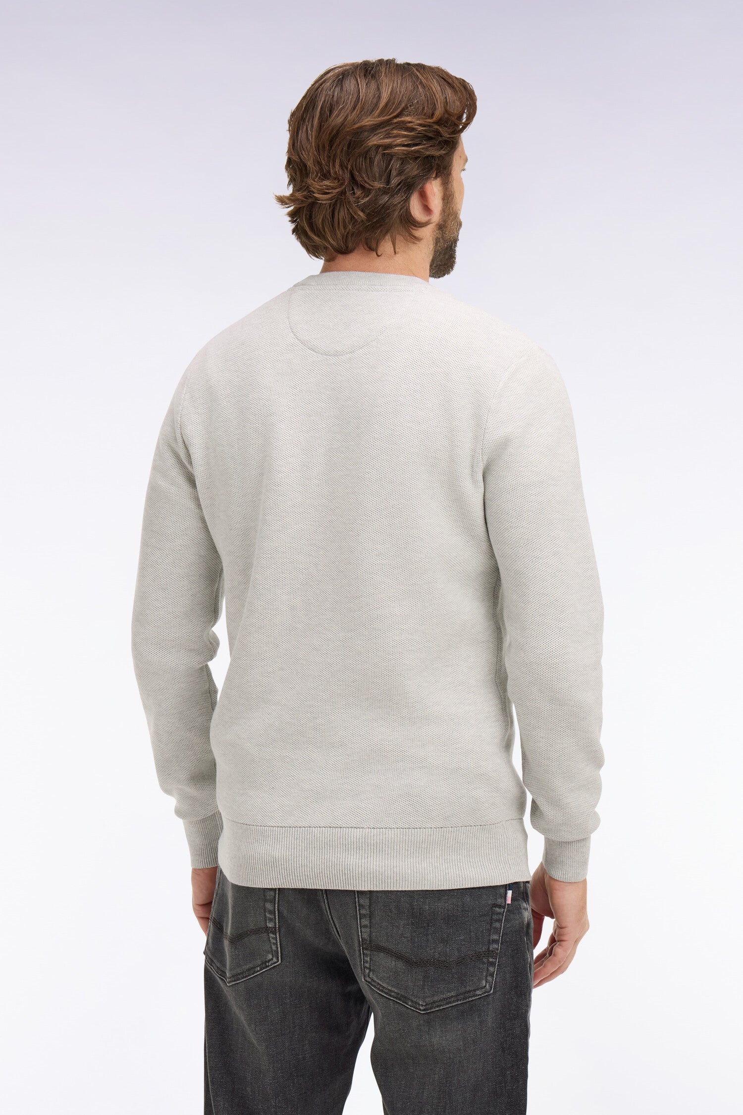 Pull col rond en coton gris clair - Image 5