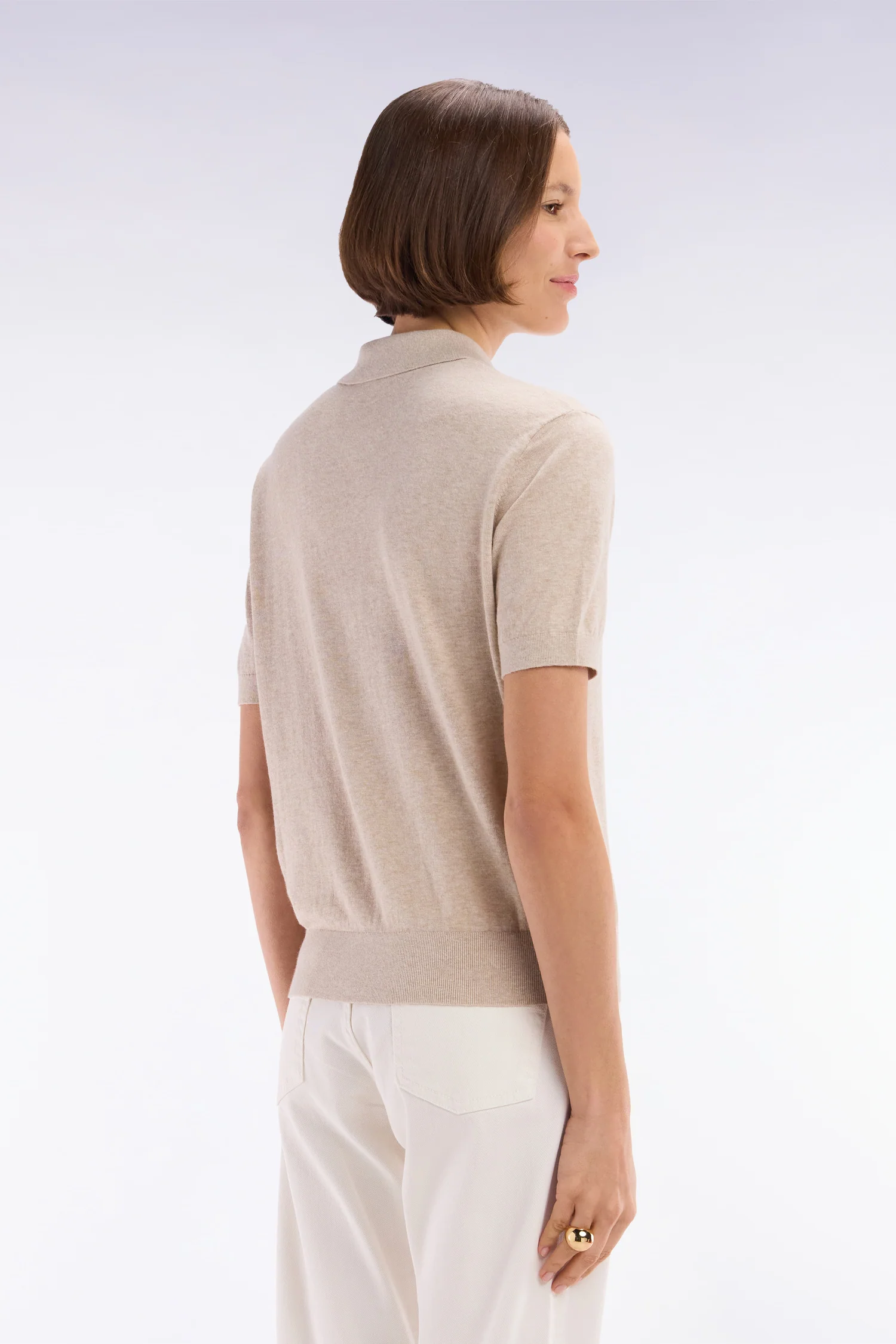 Pull manches courtes à col polo beige coupe droite - Image 4