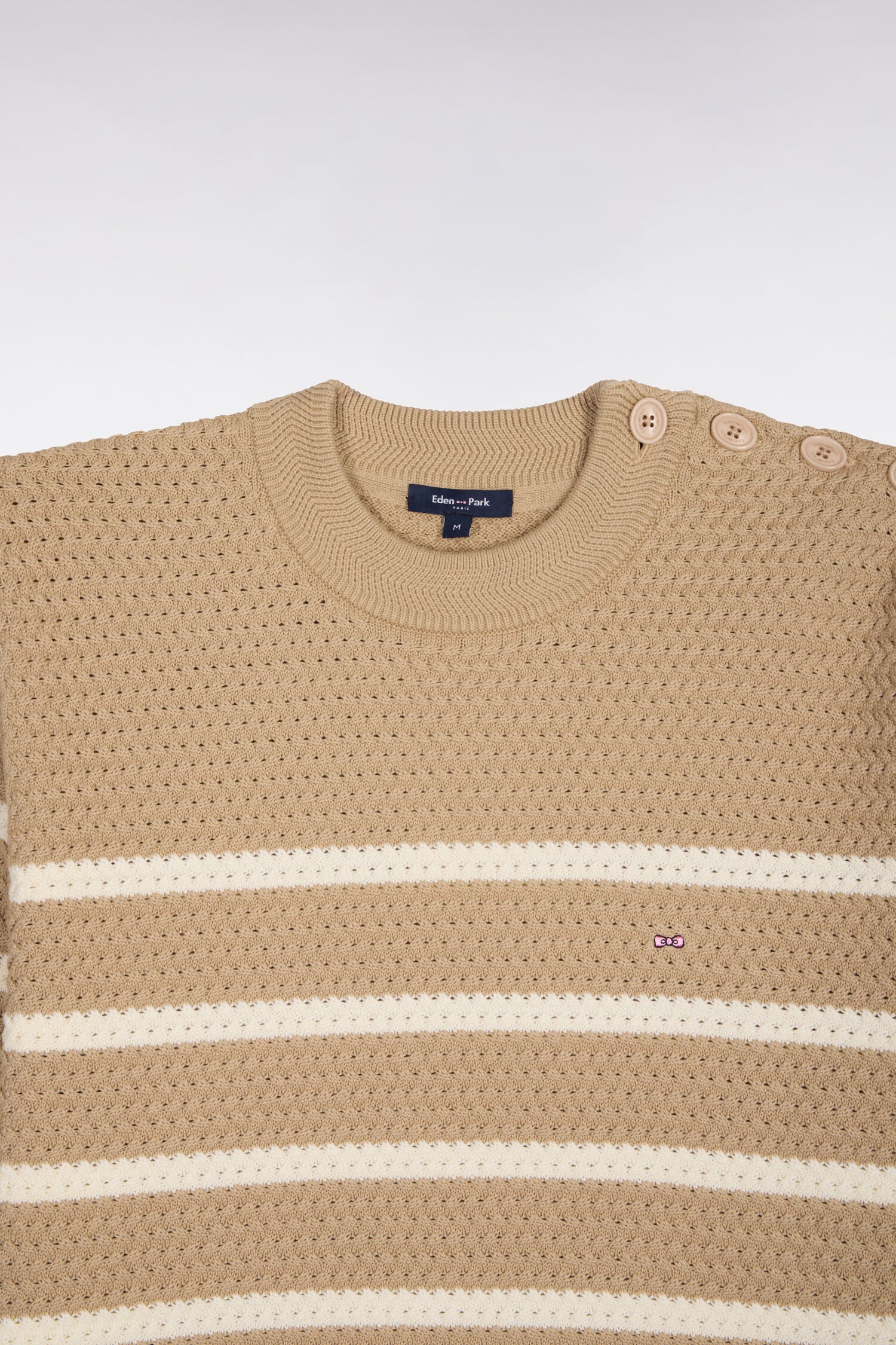 Pull marin à épaule boutonnée en coton chevron beige - Image 6