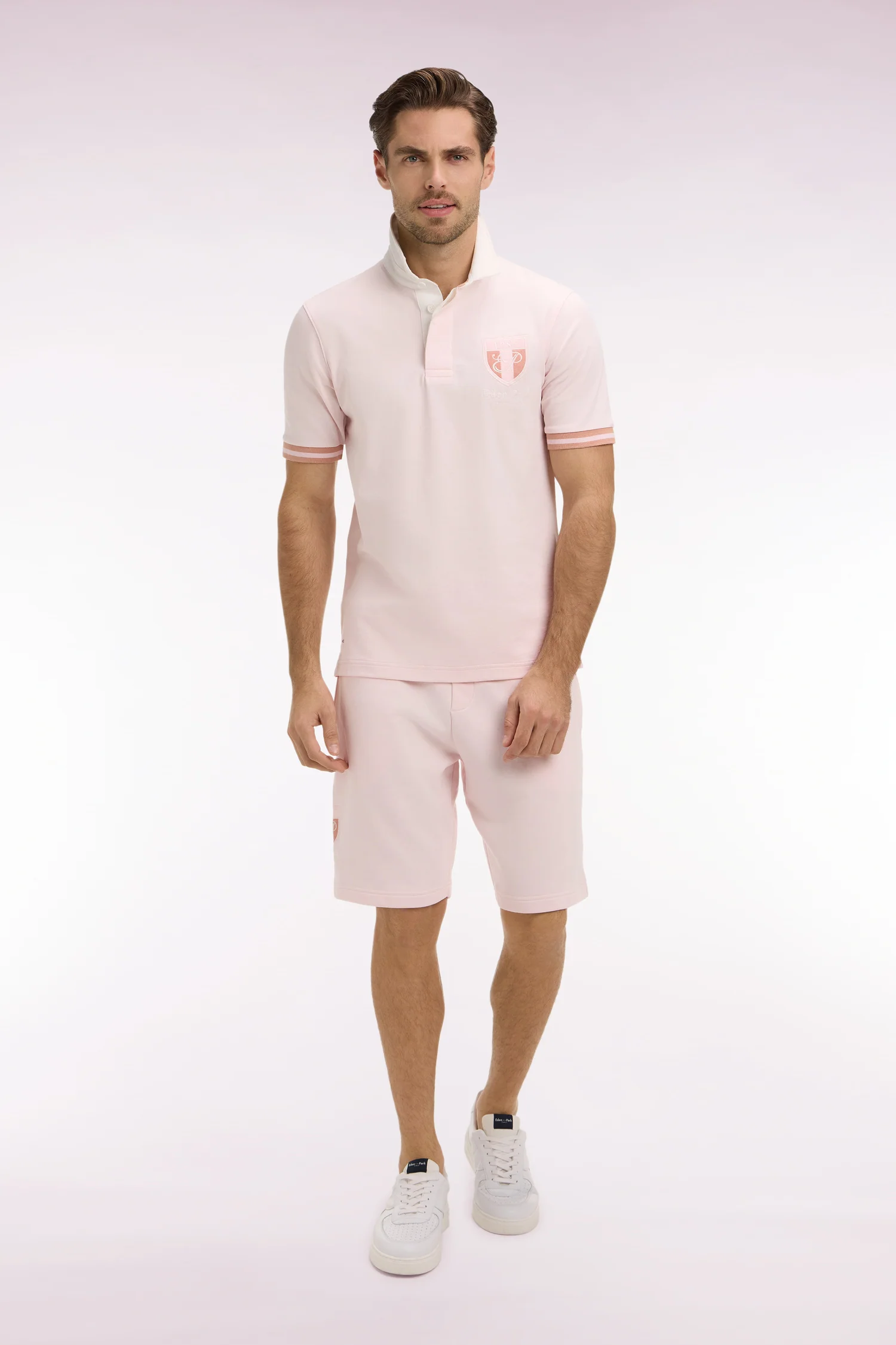 Short en molleton coton rose à broderie blason - Image 3