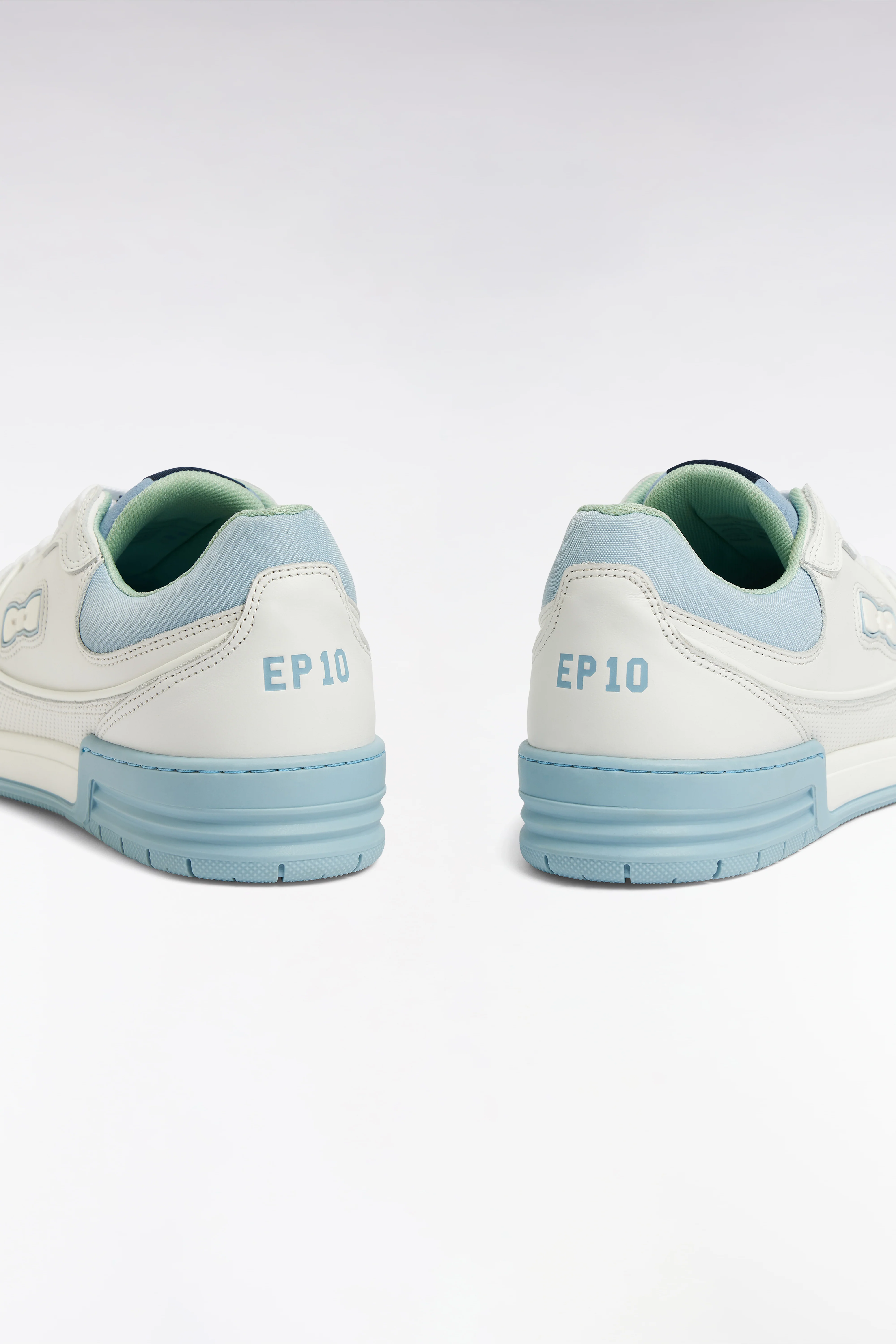 Sneakers EP10 en cuir blanches et vert d'eau - Image 6
