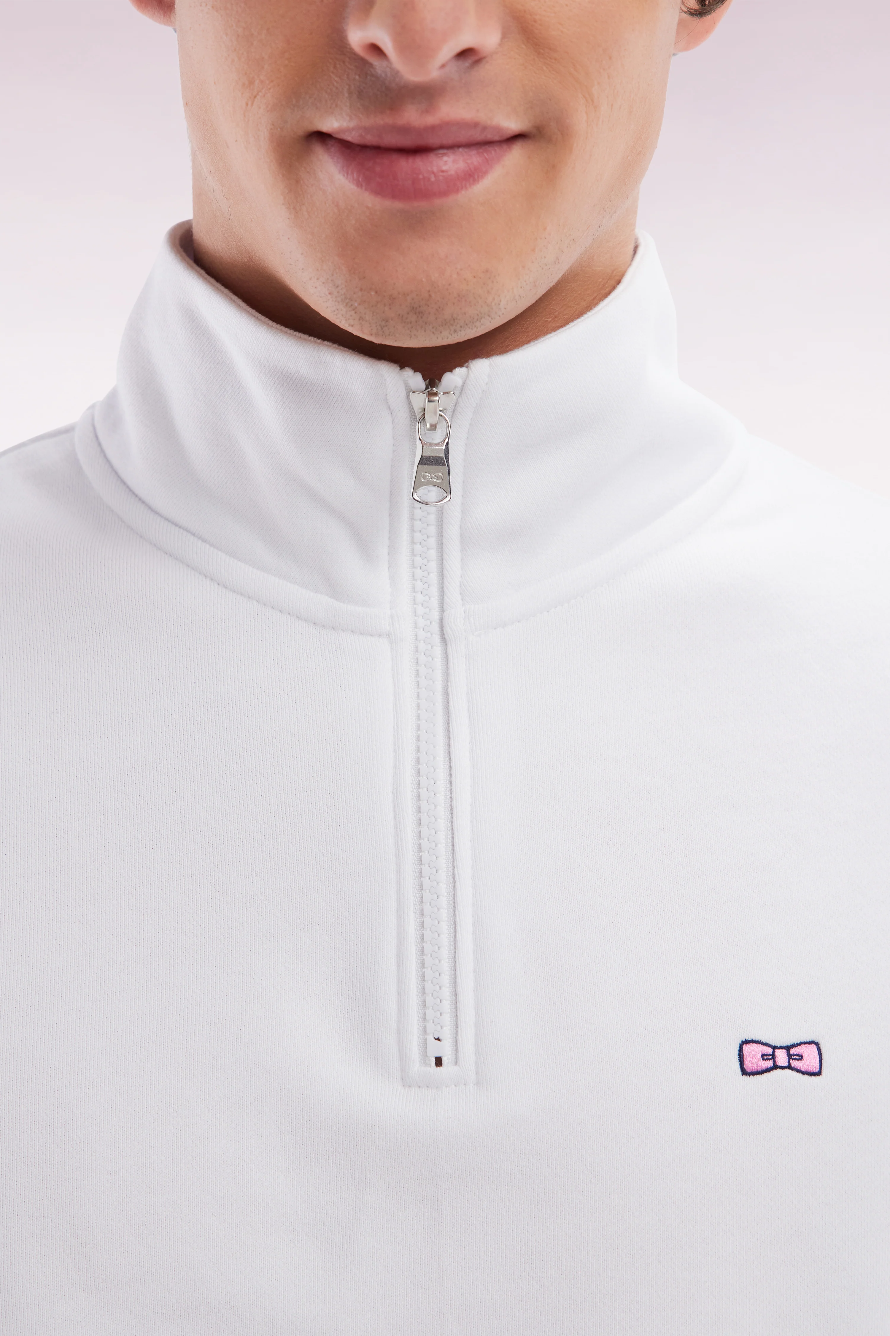 Sweatshirt à col zippé en coton blanc coupe droite - Image 4