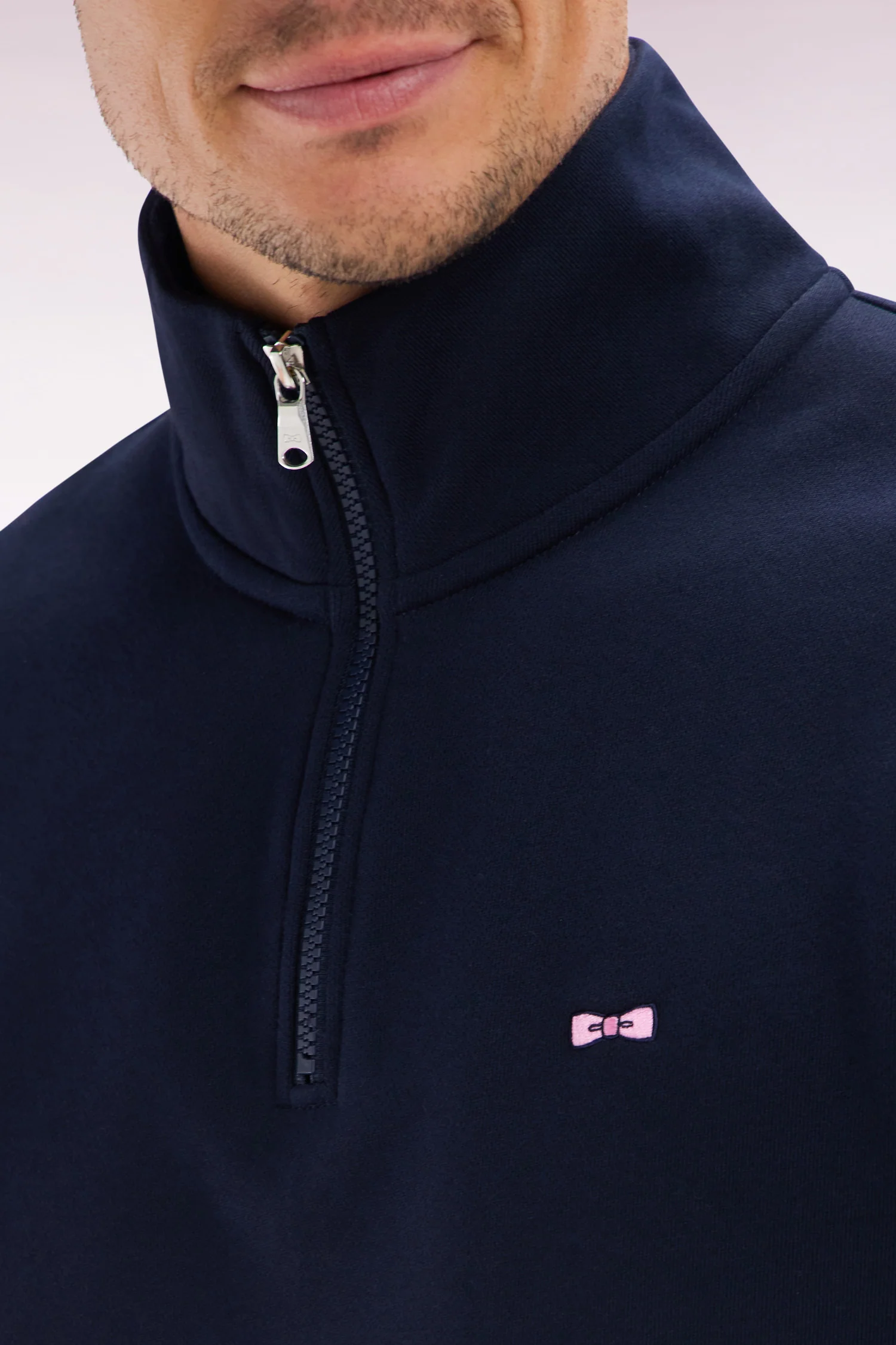 Sweatshirt à col zippé en coton marine coupe droite - Image 5