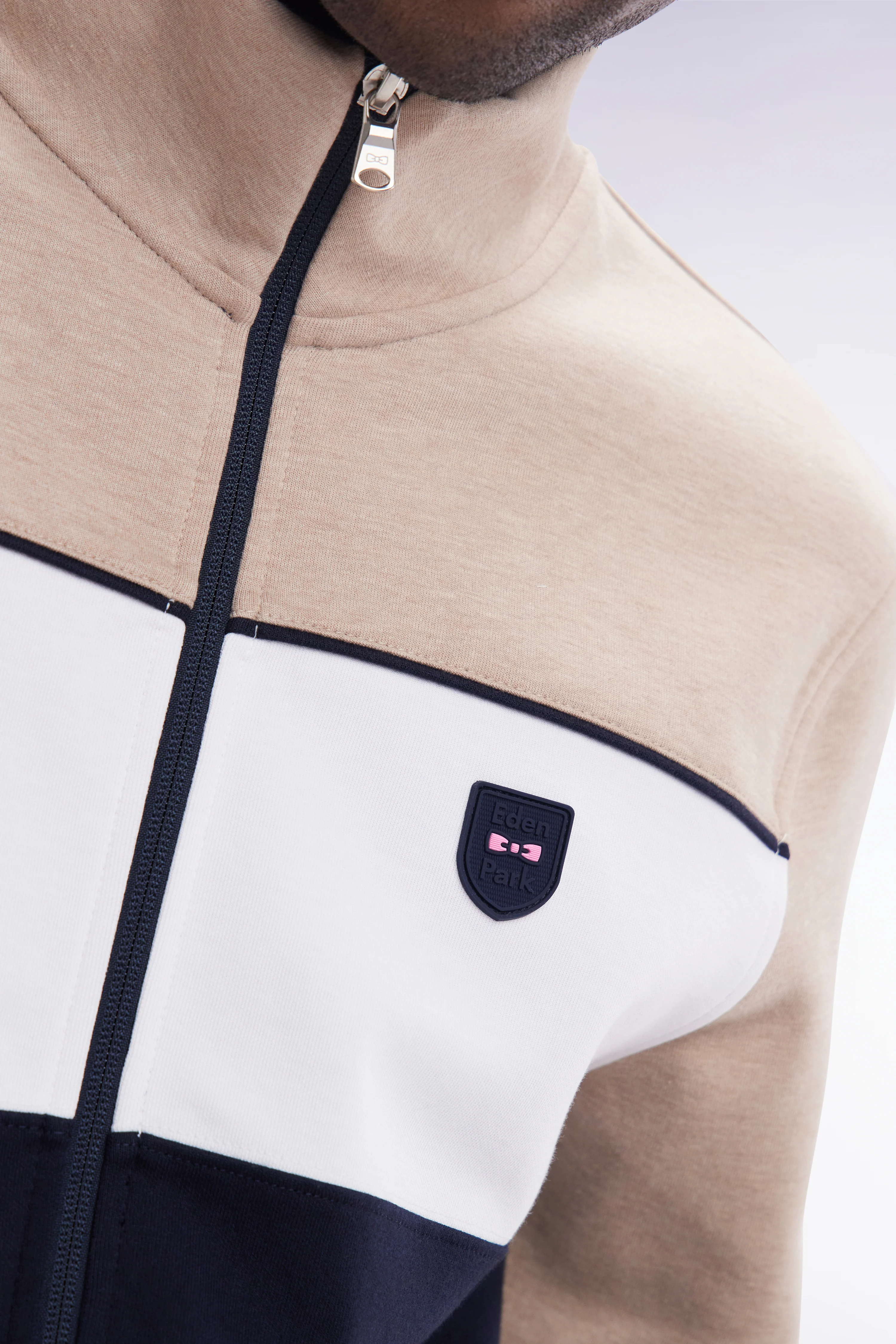Sweatshirt zippé en coton interlock beige coupe droite - Image 5
