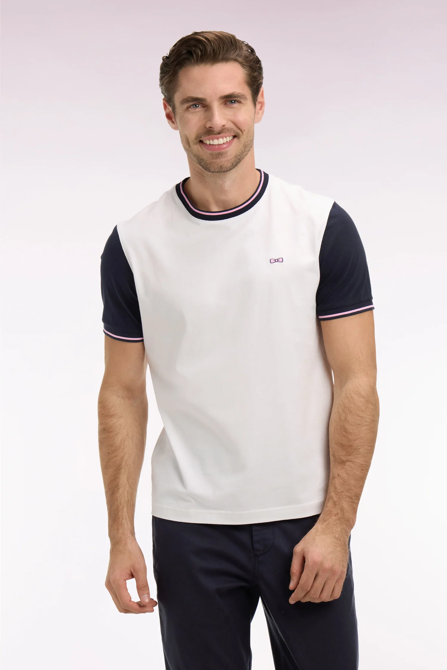 T-shirt Ă manches courtes en coton blanc manches marine coupe regular - Image 3