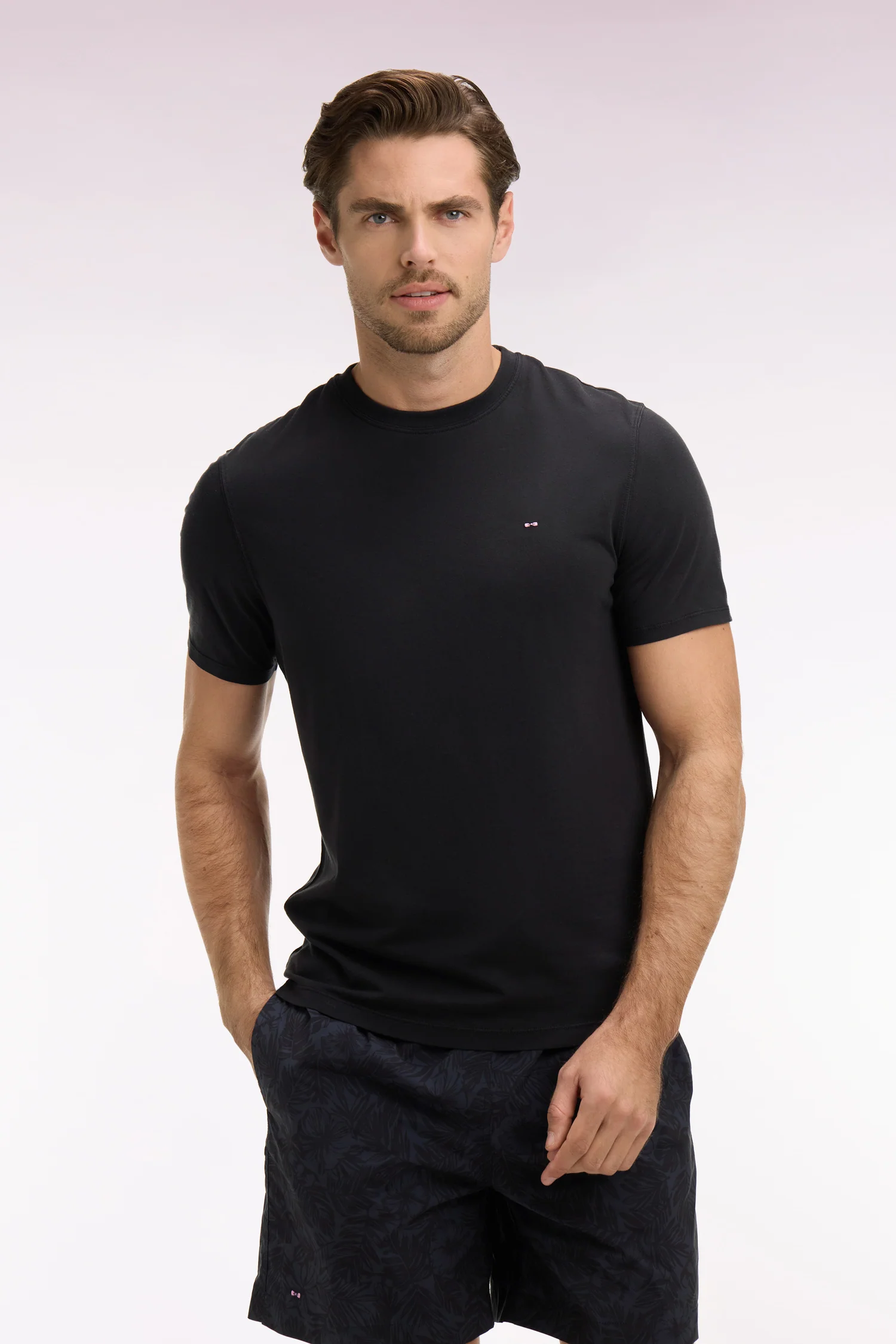 T-shirt Ă manches courtes en lyocell et coton noir coupe regular - Image 3