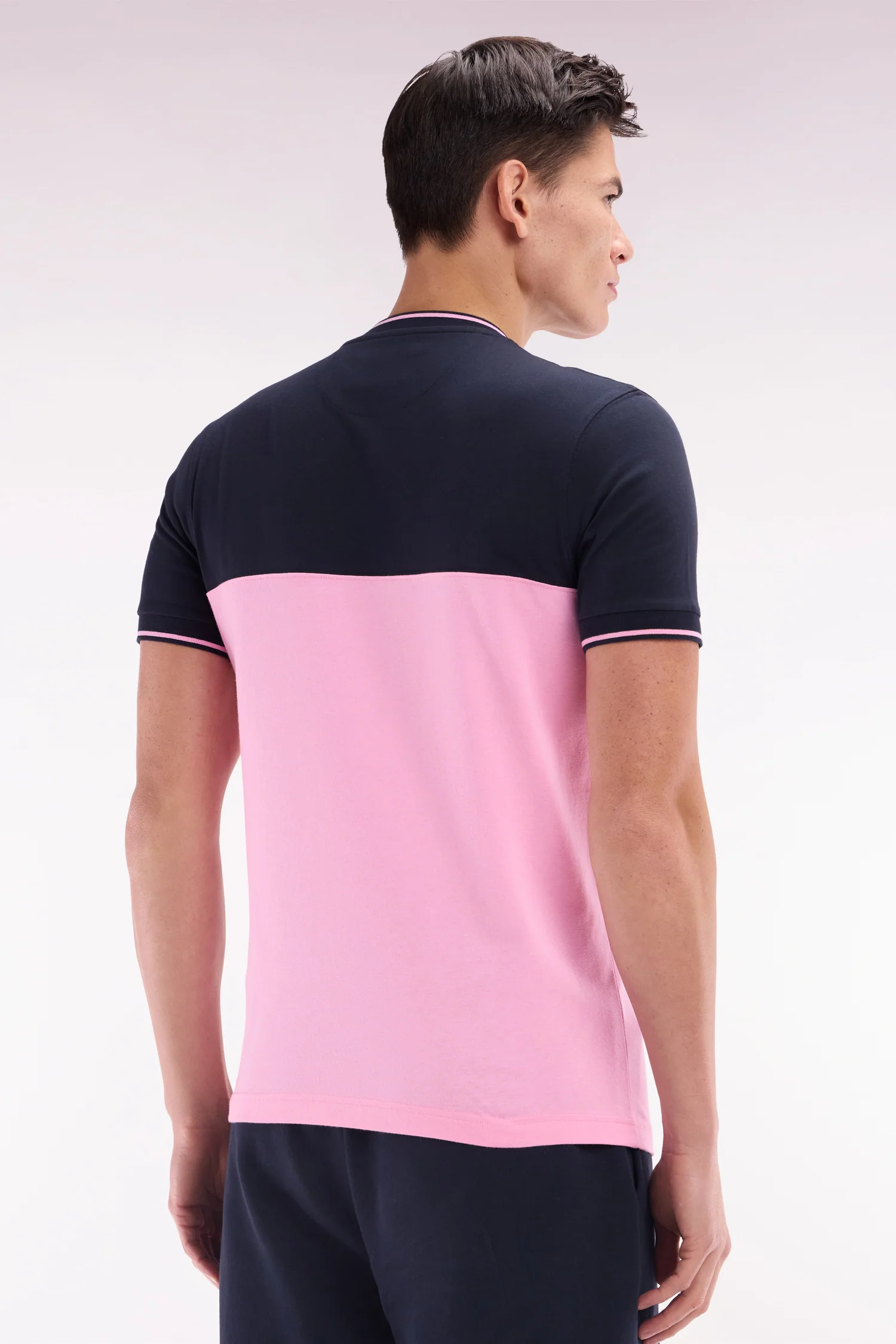 T-shirt brodé en coton bicolore rose coupe droite - Image 4