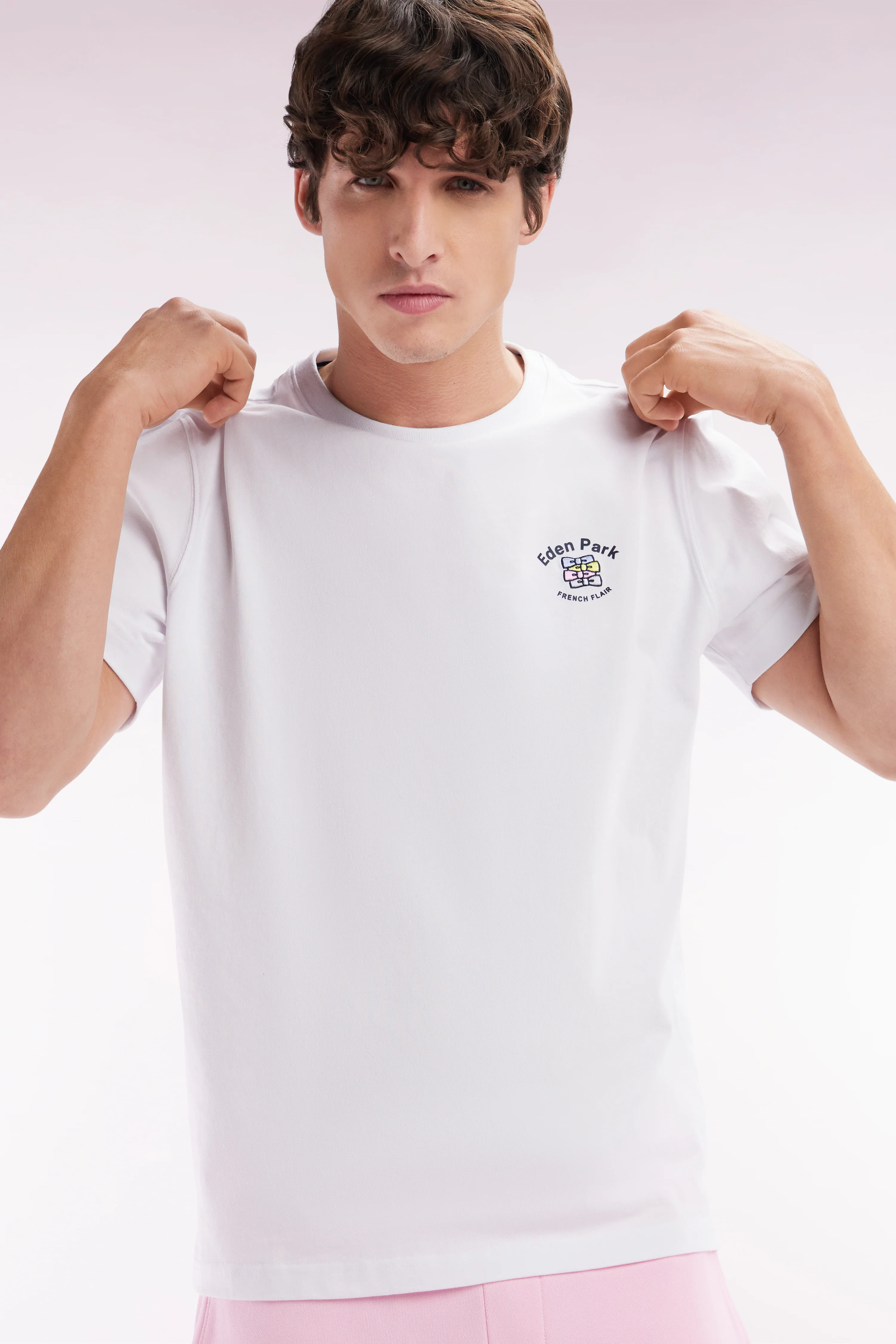 T-shirt en coton blanc broderie multicolore coupe décontractée - Image 3