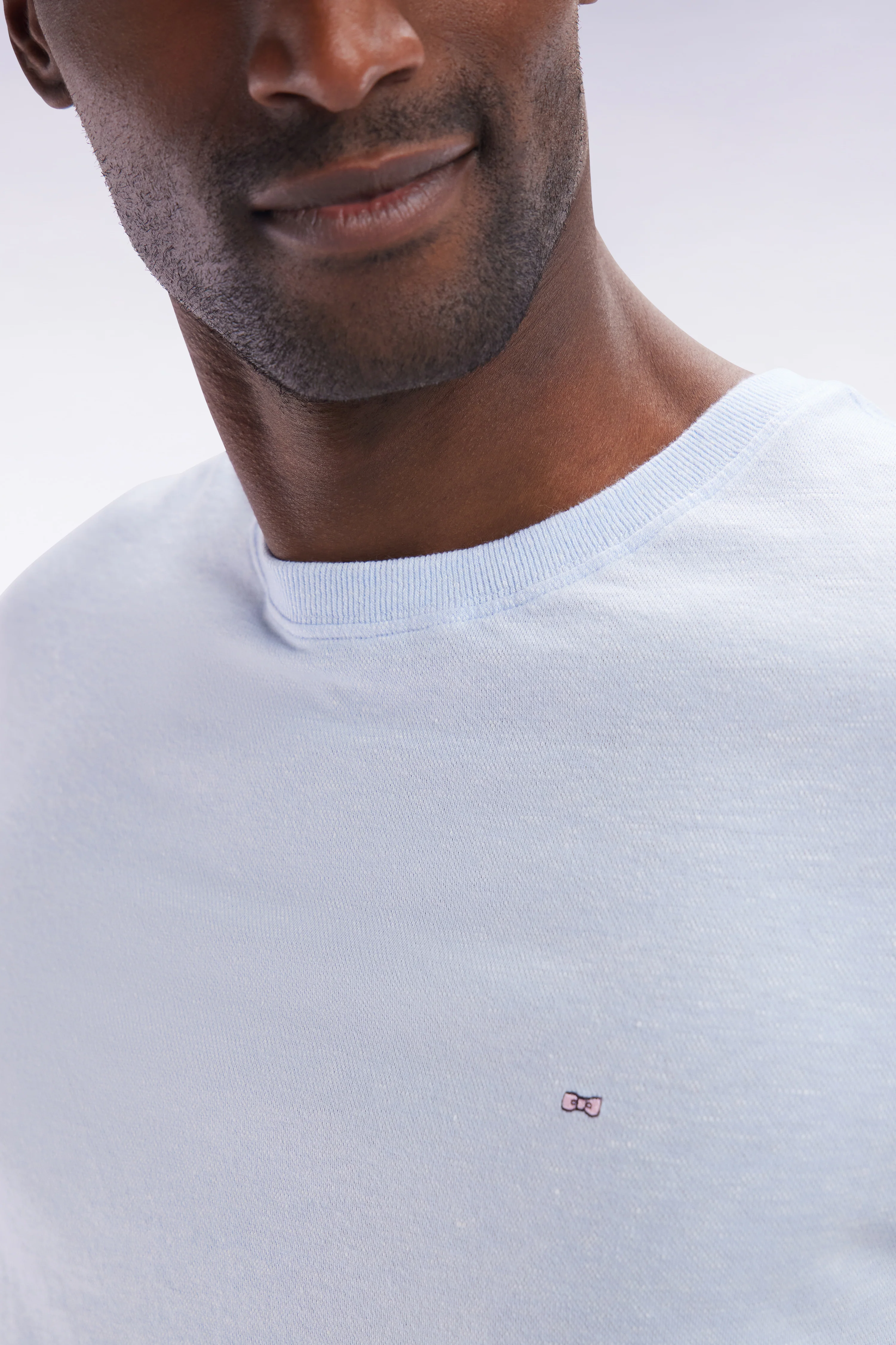 T-shirt en coton et lin bleu clair coupe droite - Image 5