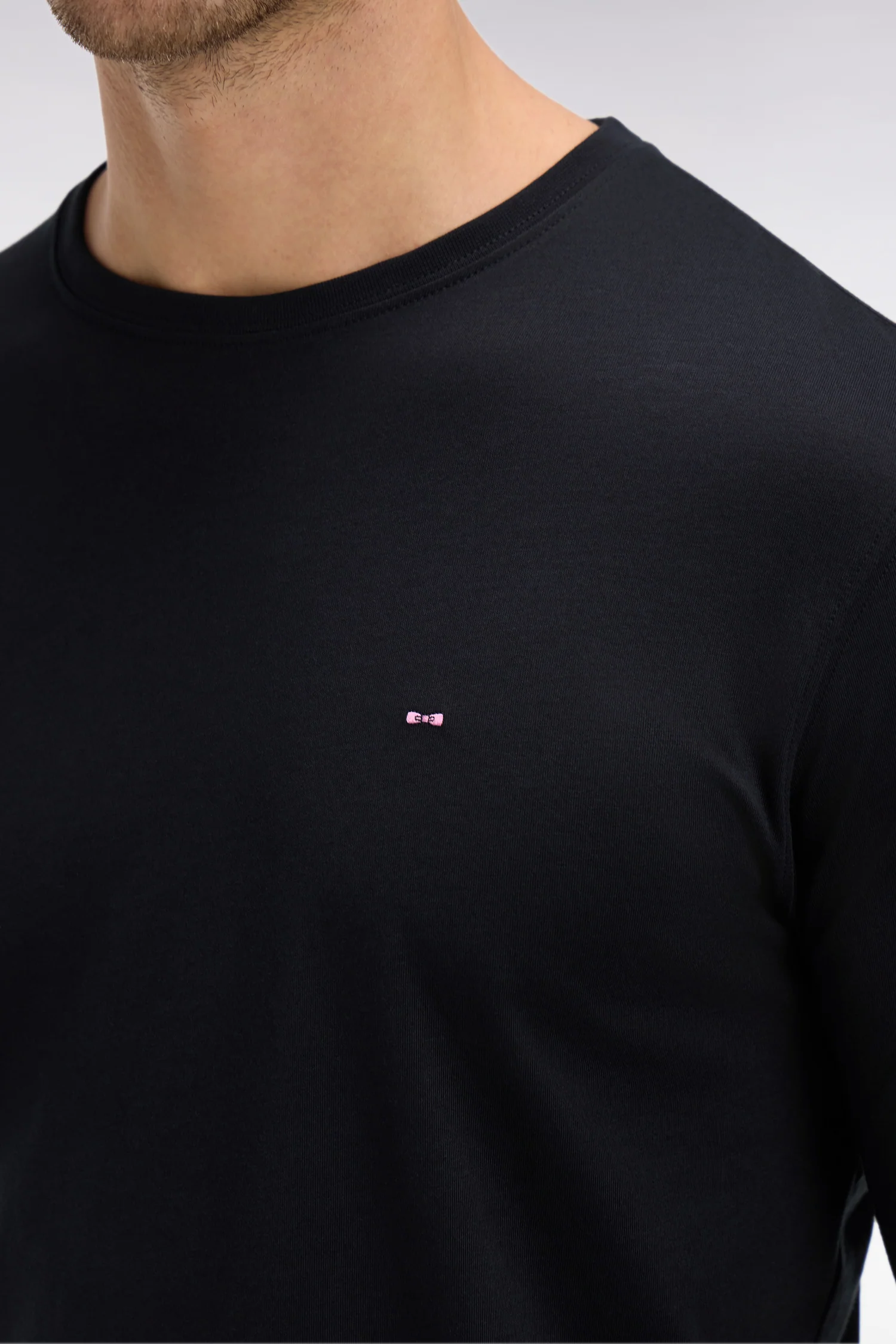 T-shirt noir col rond Ă manches longues - Image 4