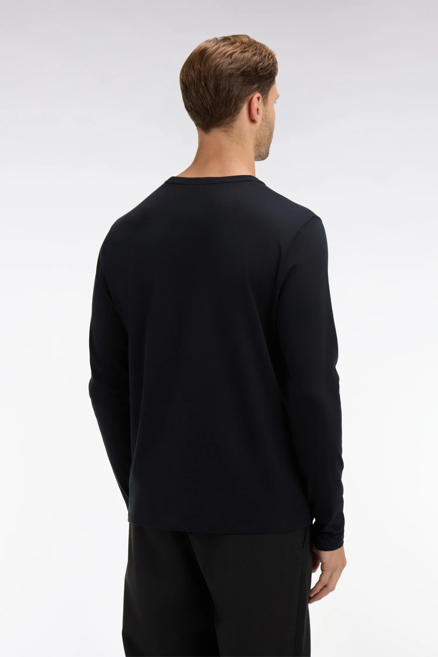 T-shirt noir col rond Ă manches longues - Image 5